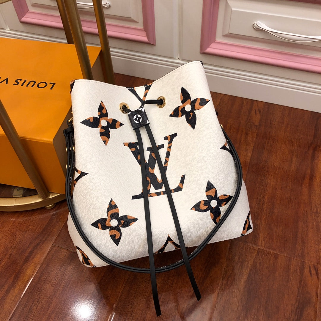 Bucket Bag