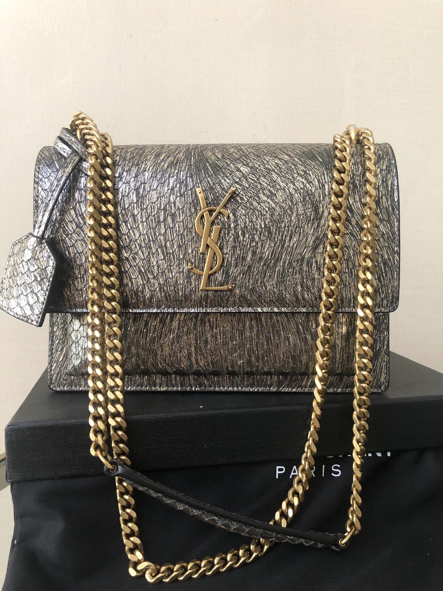 Handbag