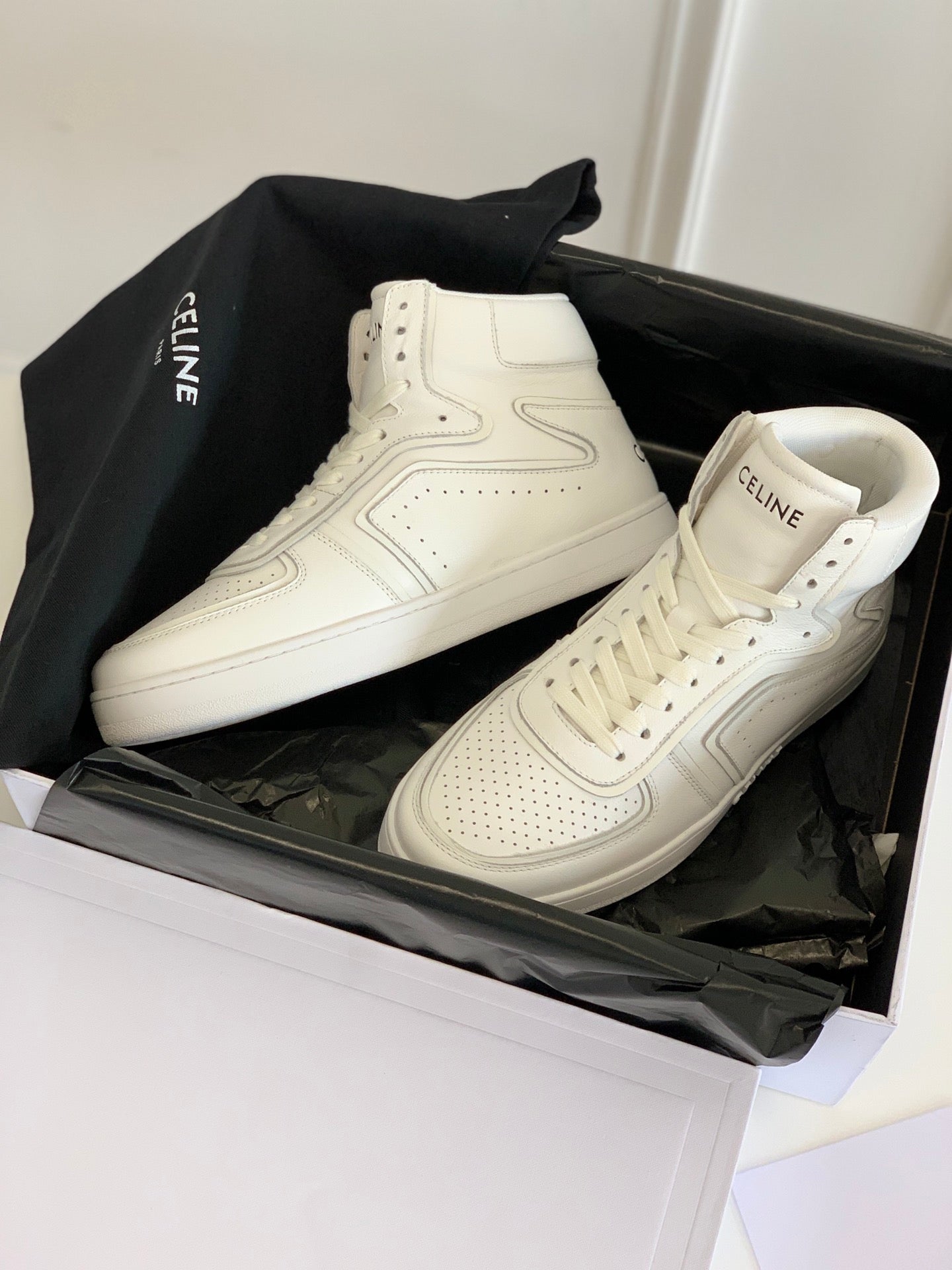Sneakers