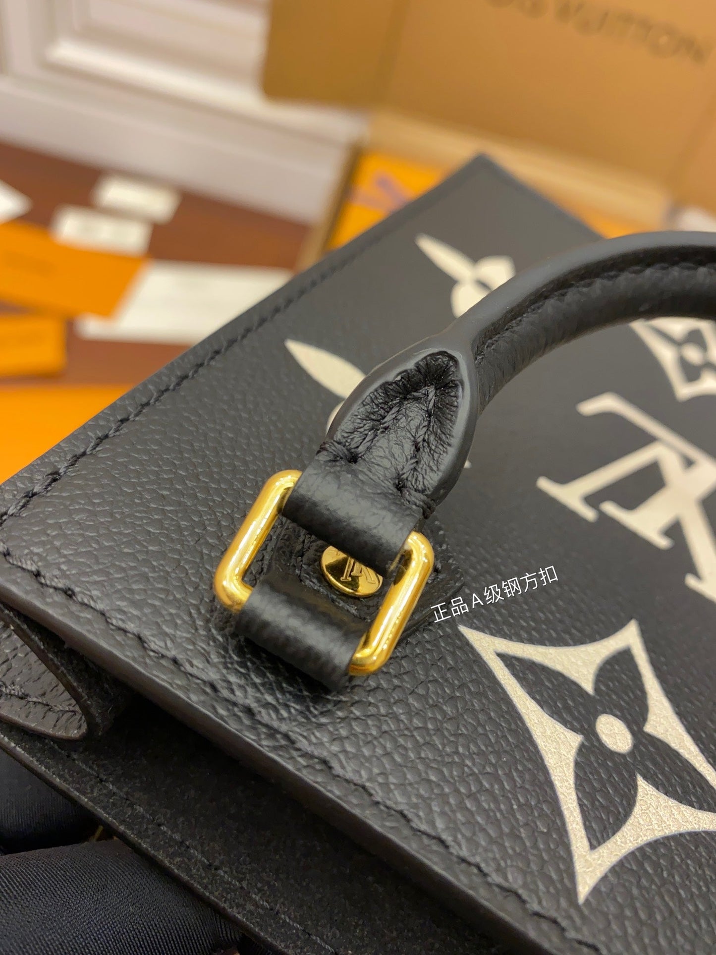 Handbag