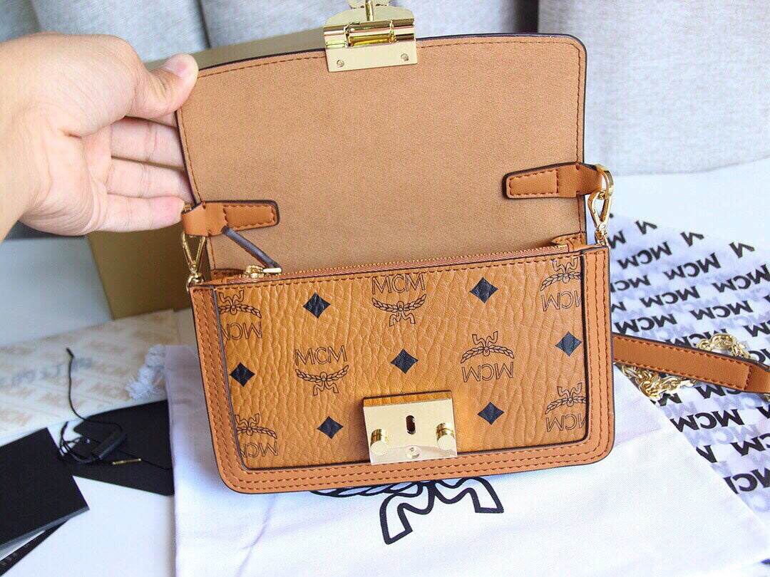 Handbag