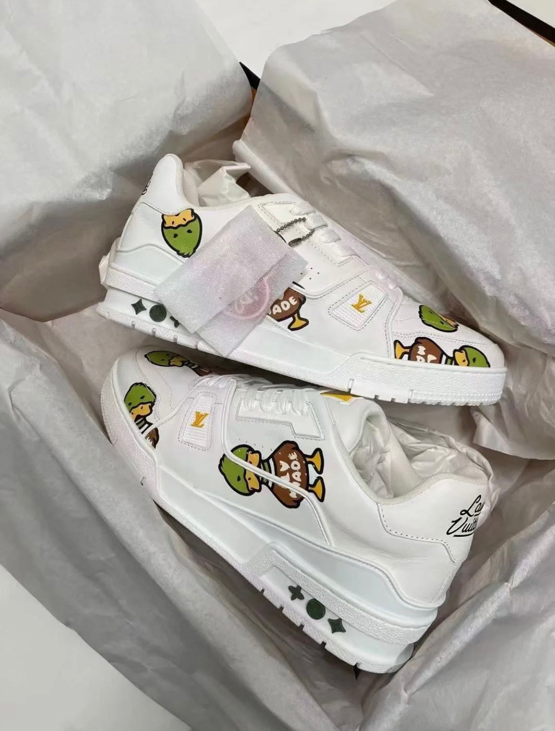 Sneakers