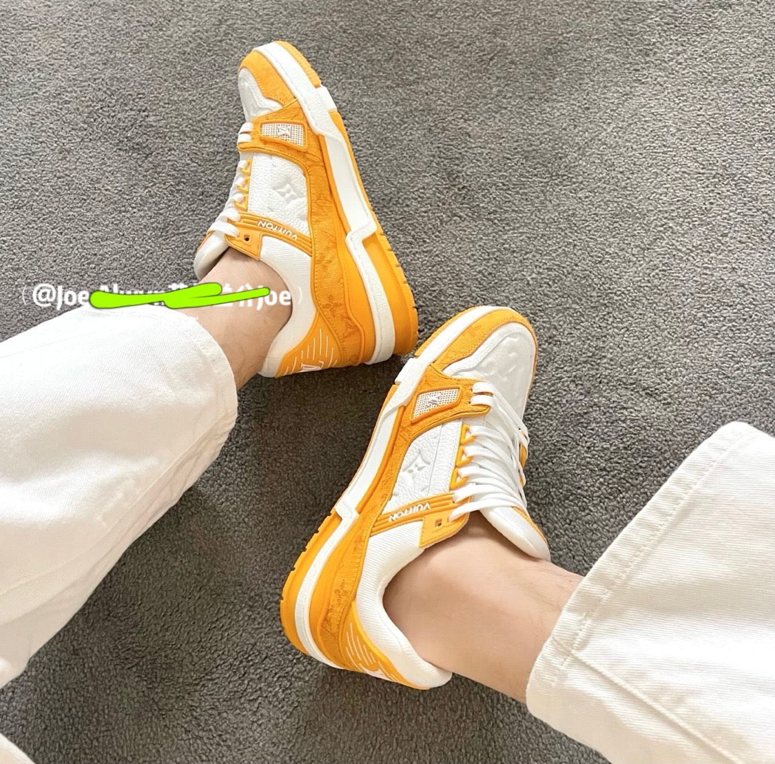 Sneakers