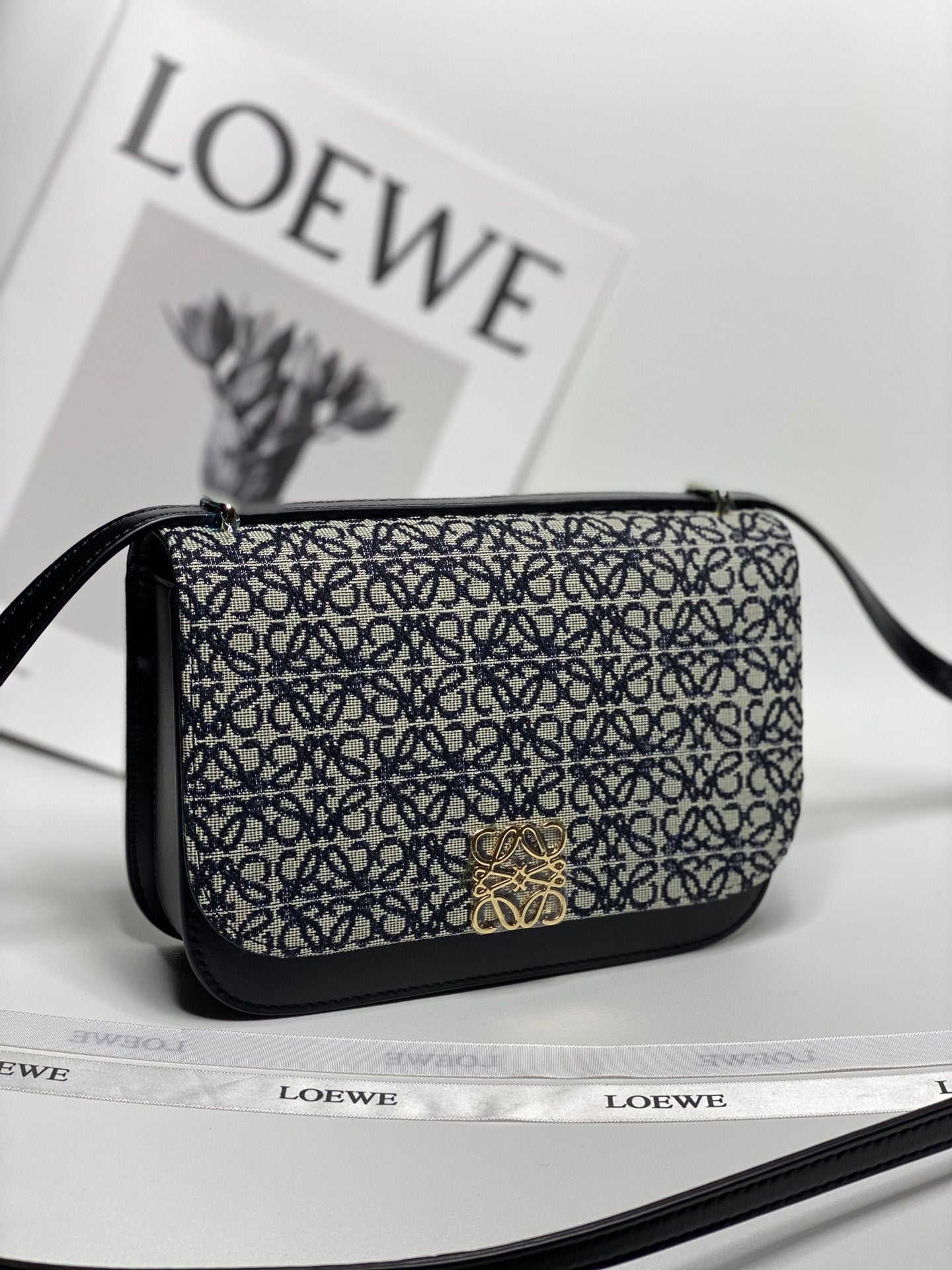 Handbag