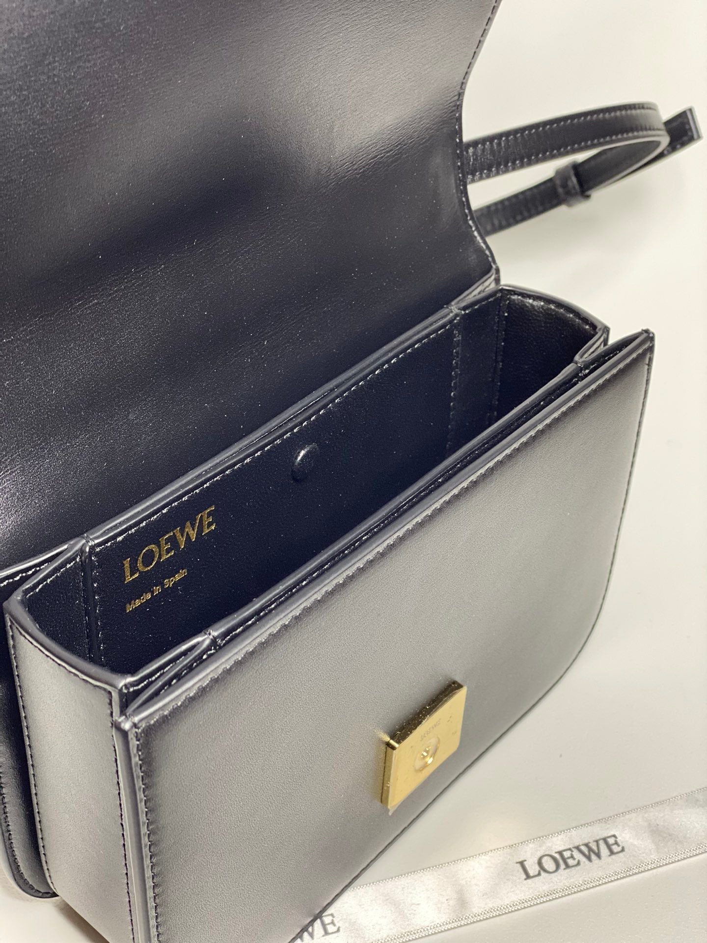 Handbag