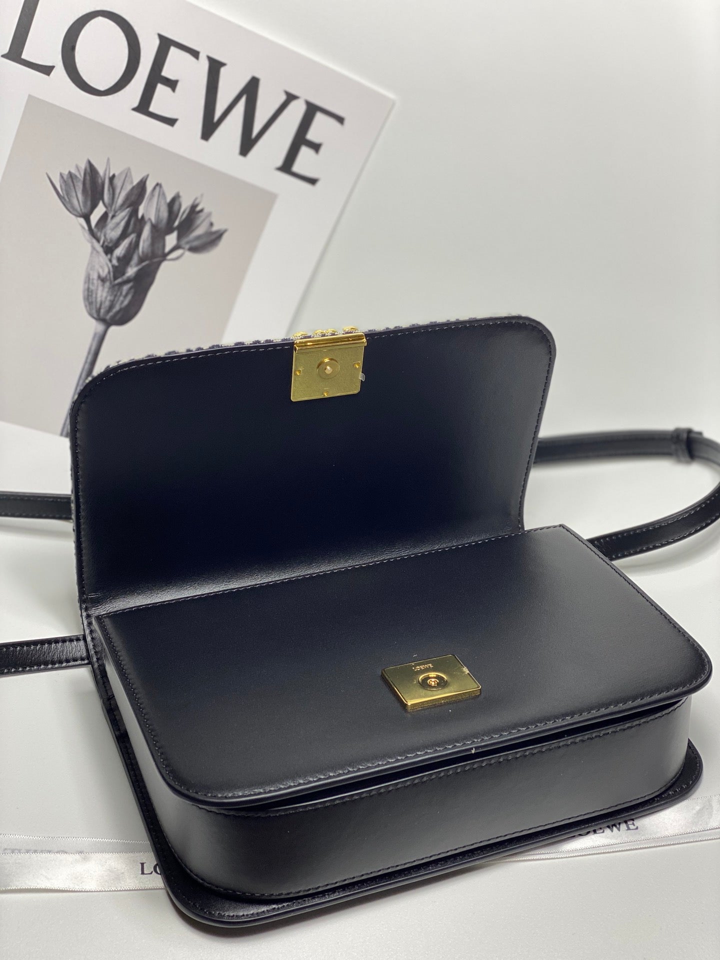 Handbag