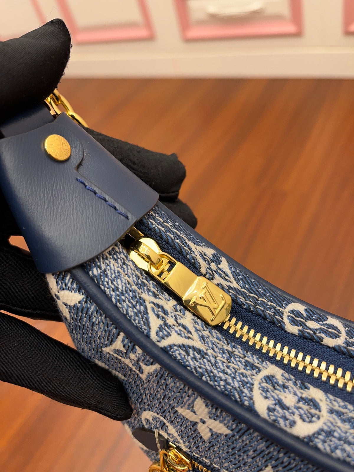Handbag