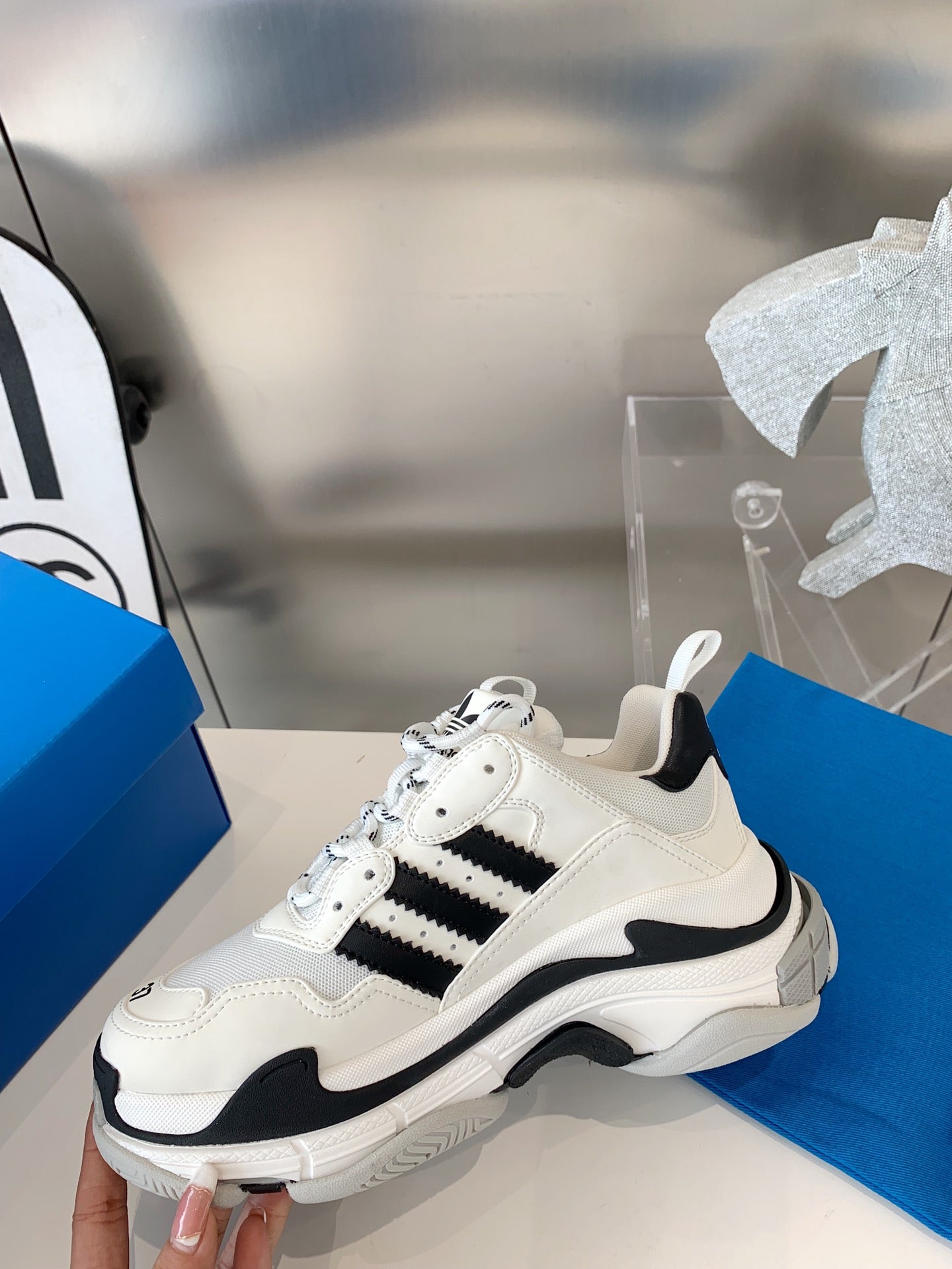 Sneakers