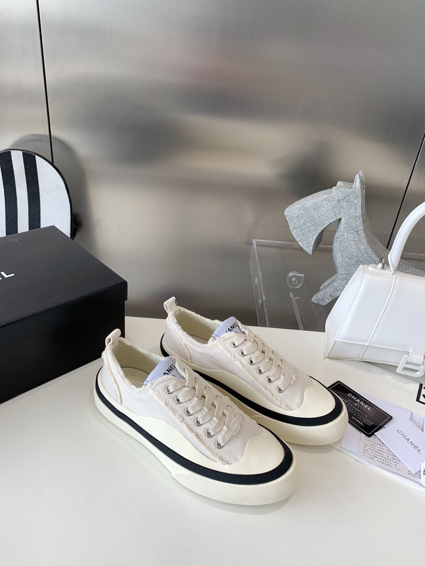 Sneakers