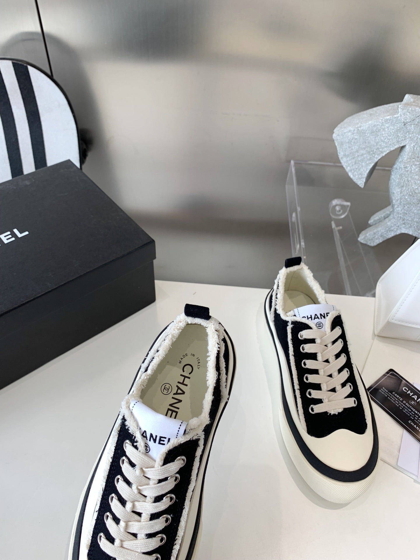 Sneakers