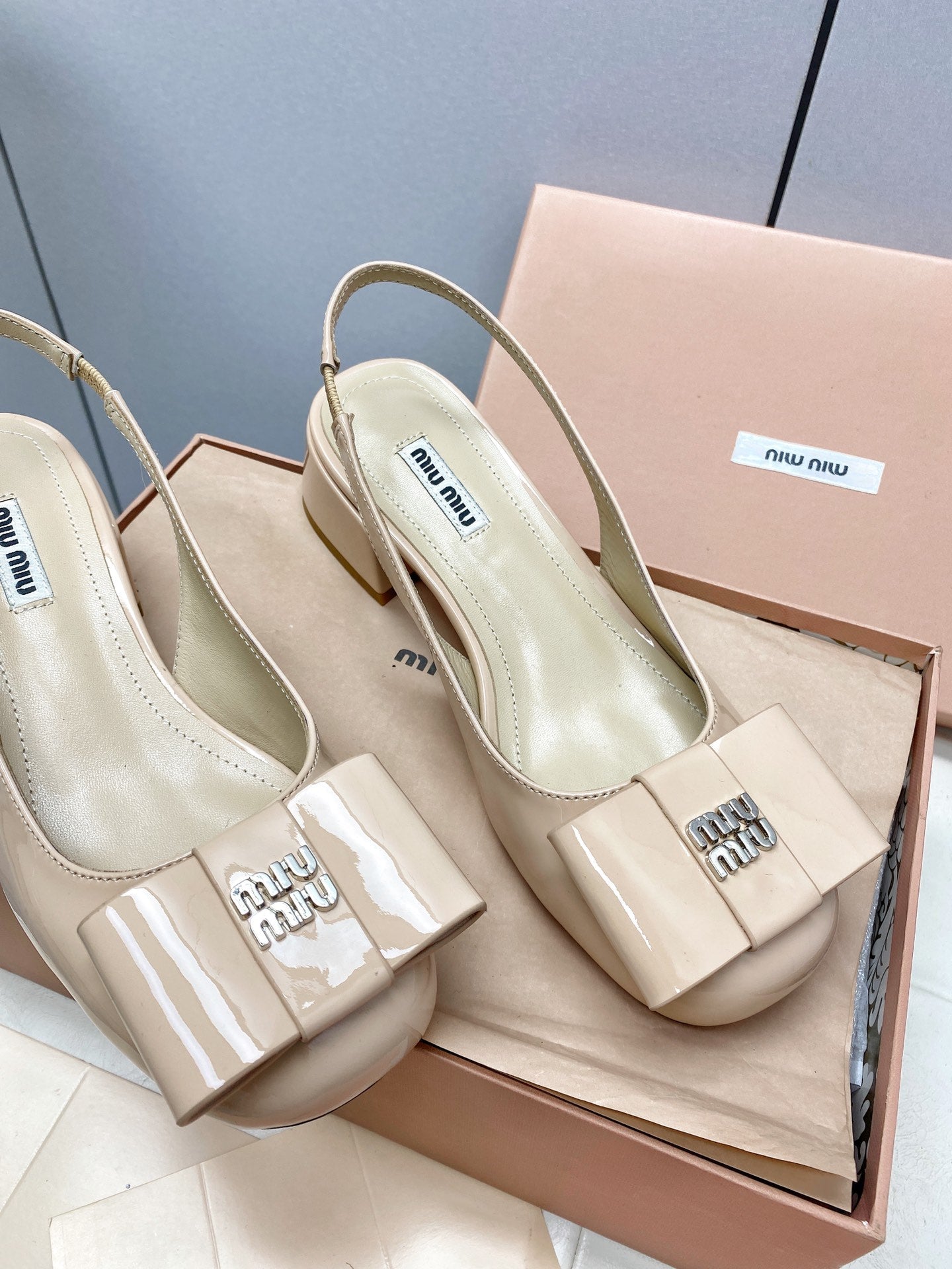 Slingbacks