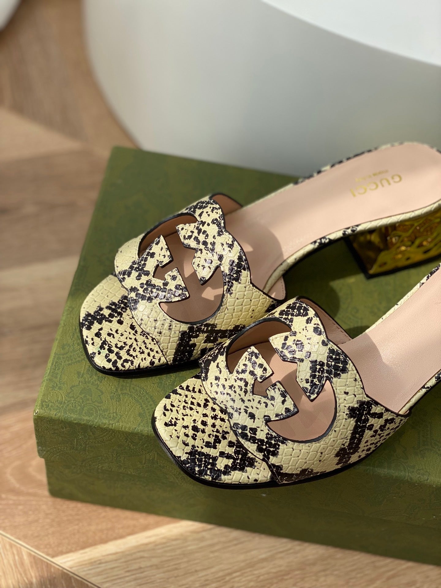 Slippers