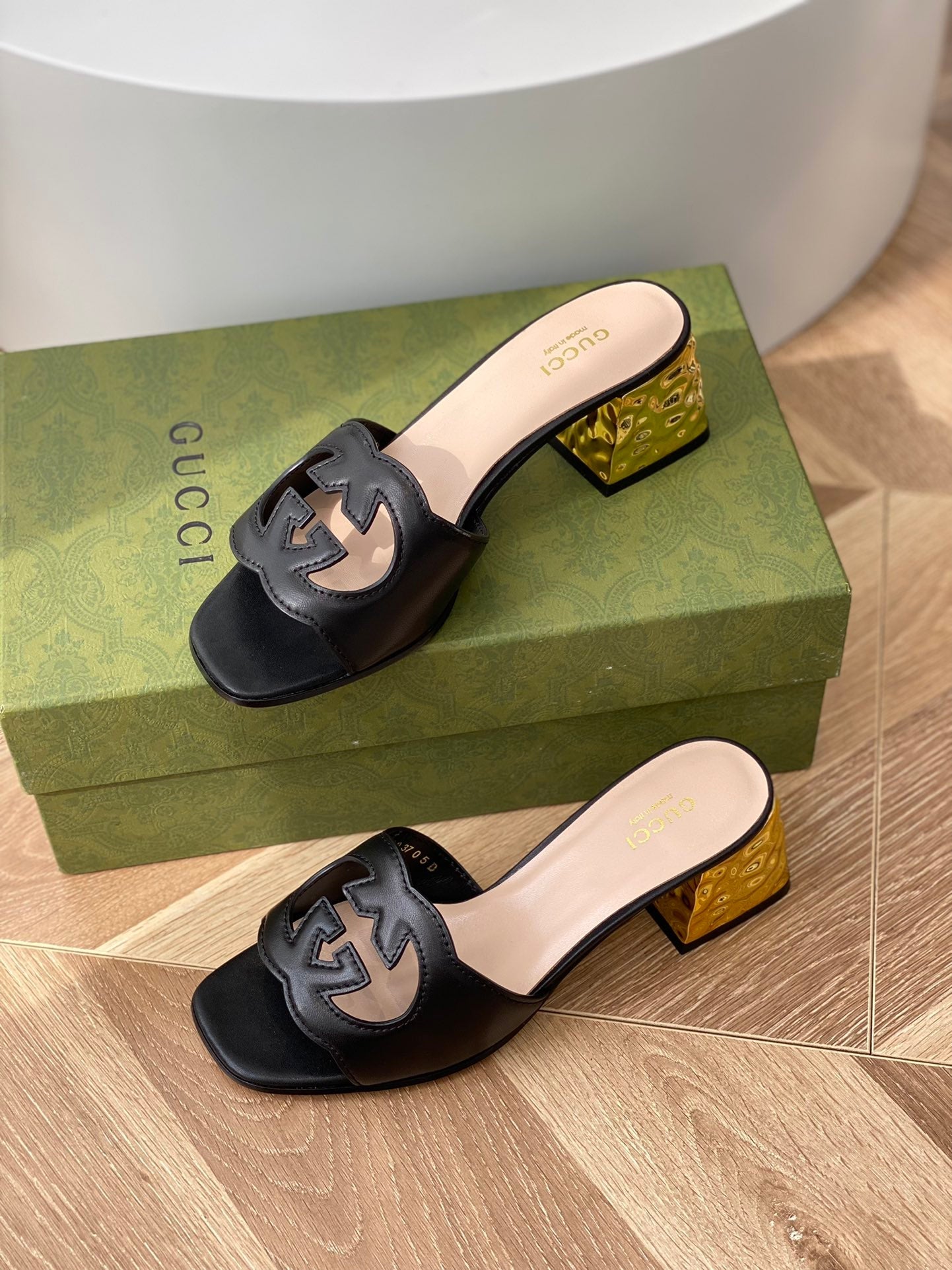 Slippers