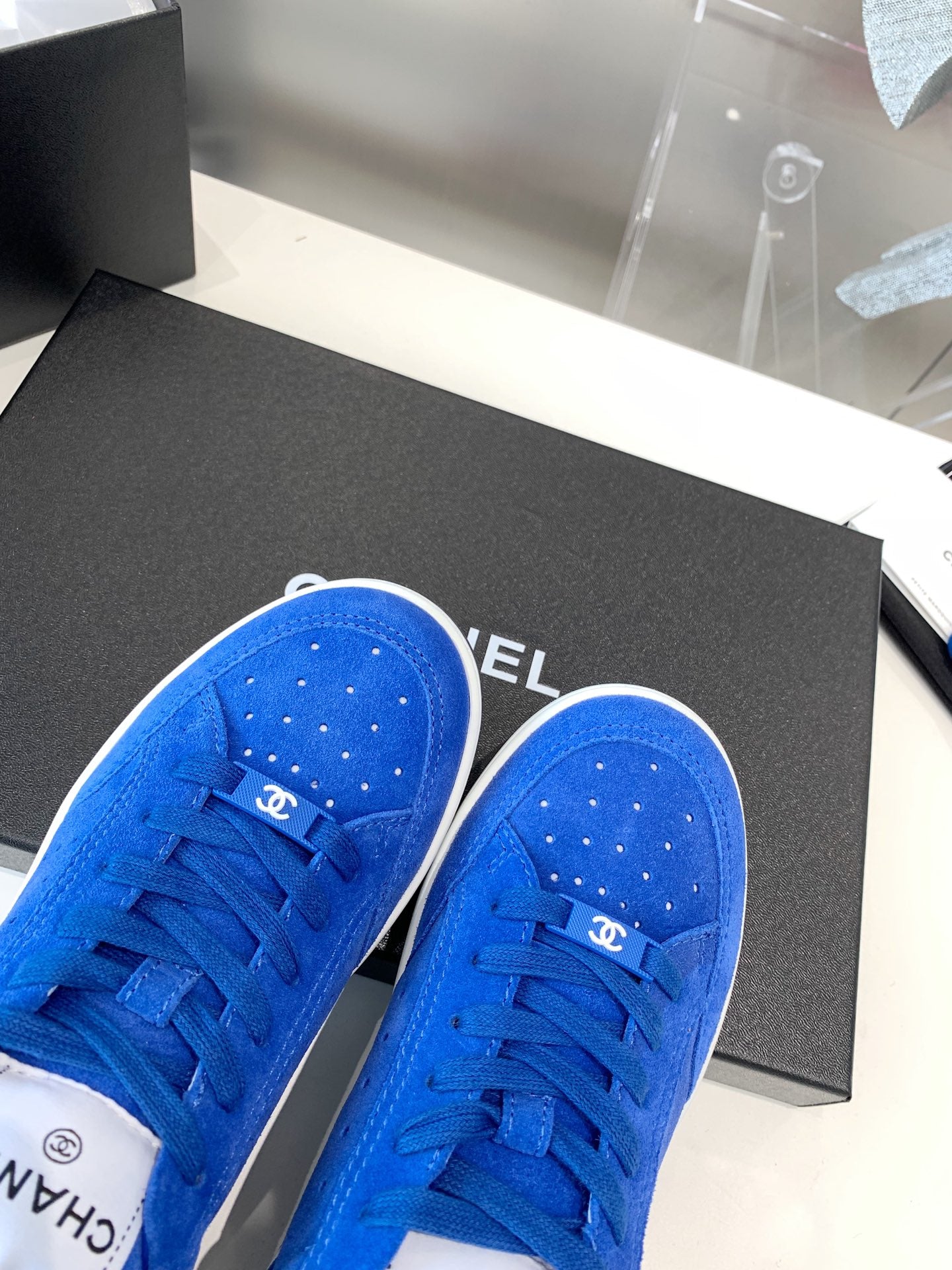 Sneakers