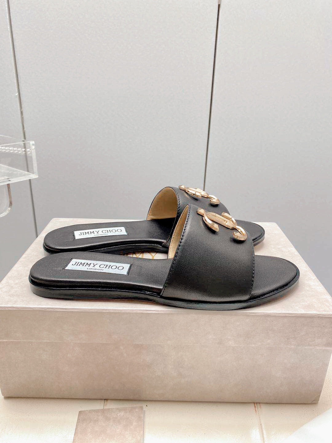Slippers