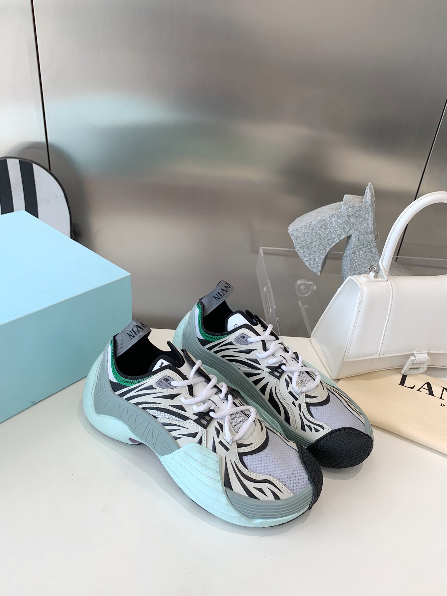 Sneakers
