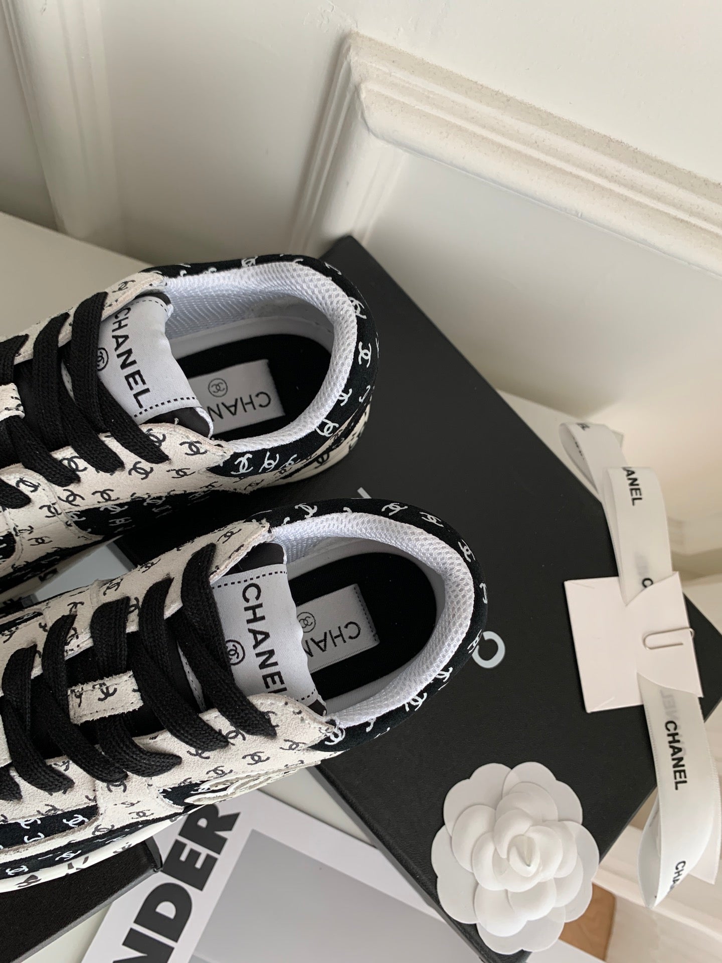 Sneakers