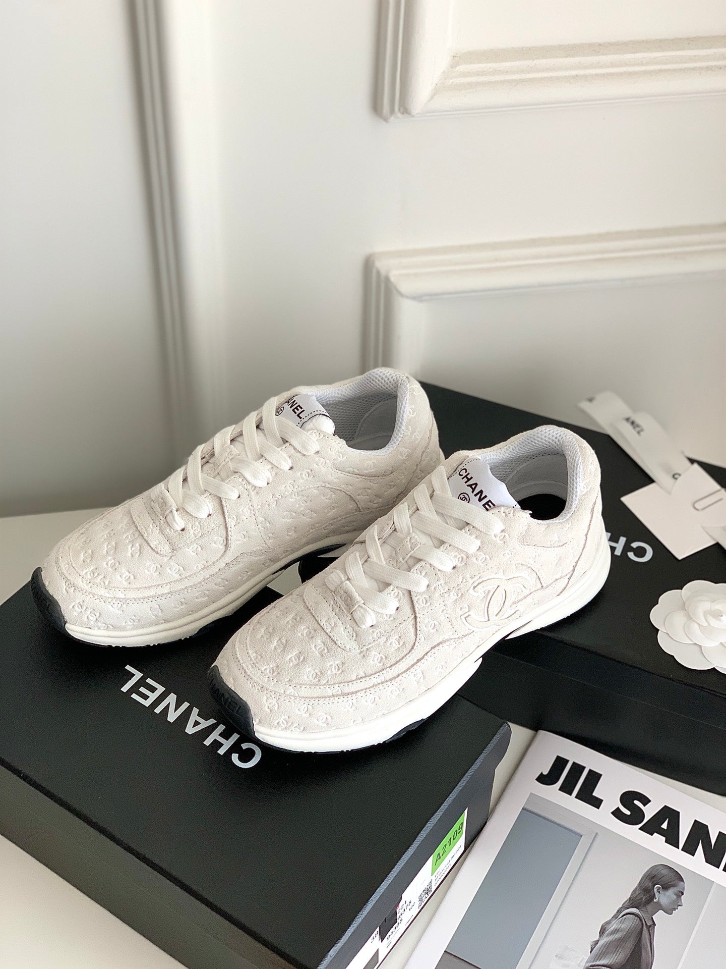 Sneakers