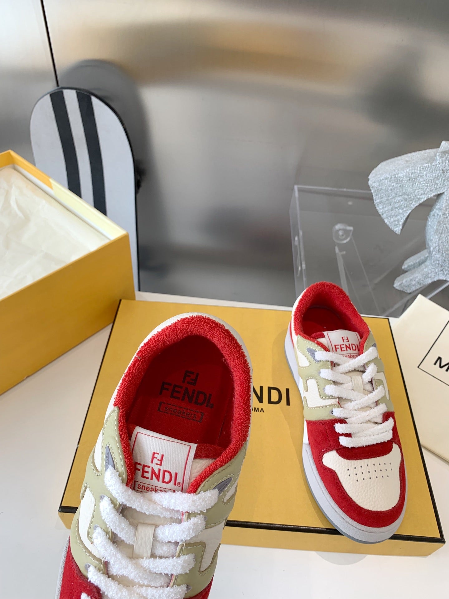 Sneakers