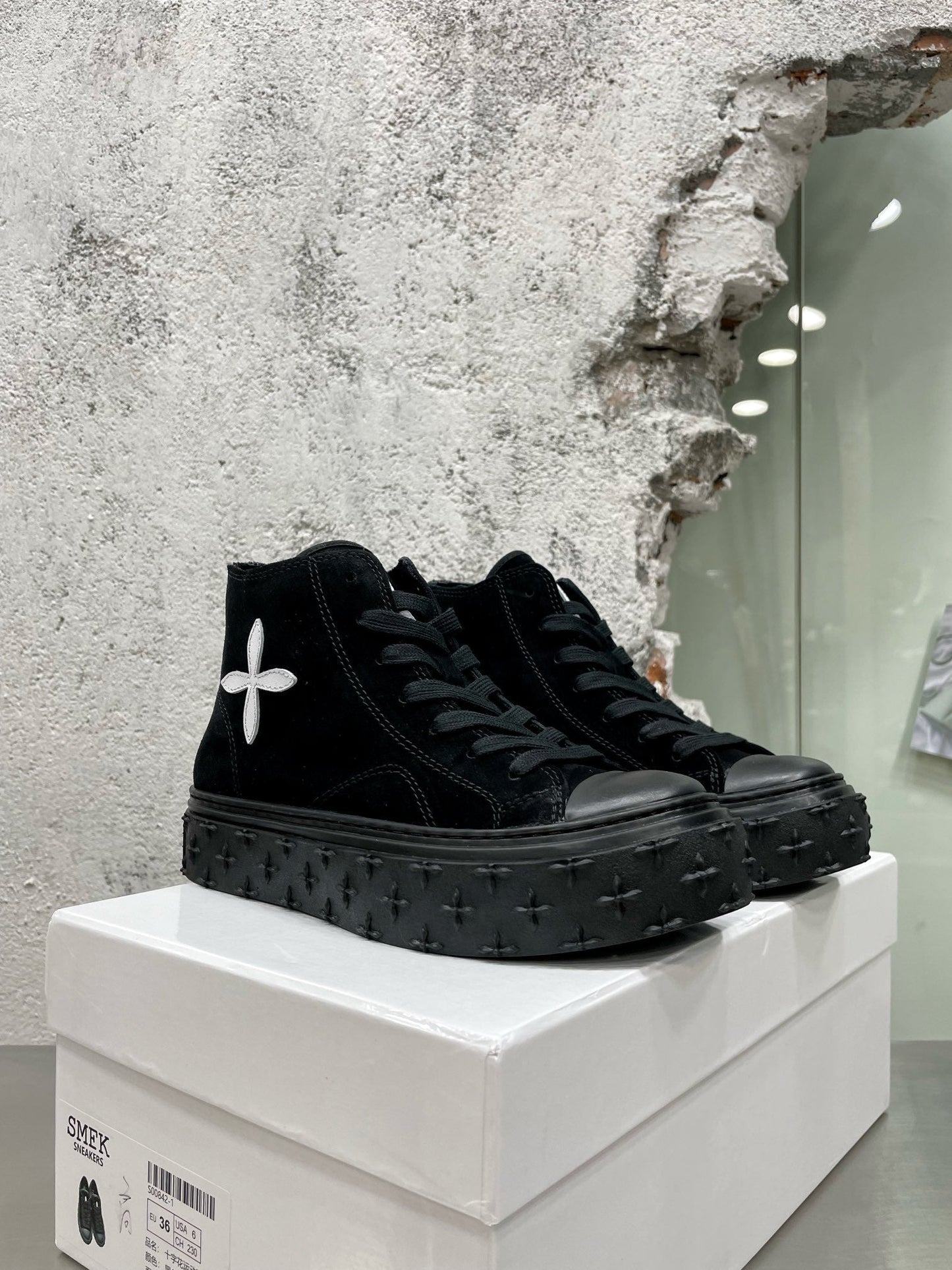 Sneakers