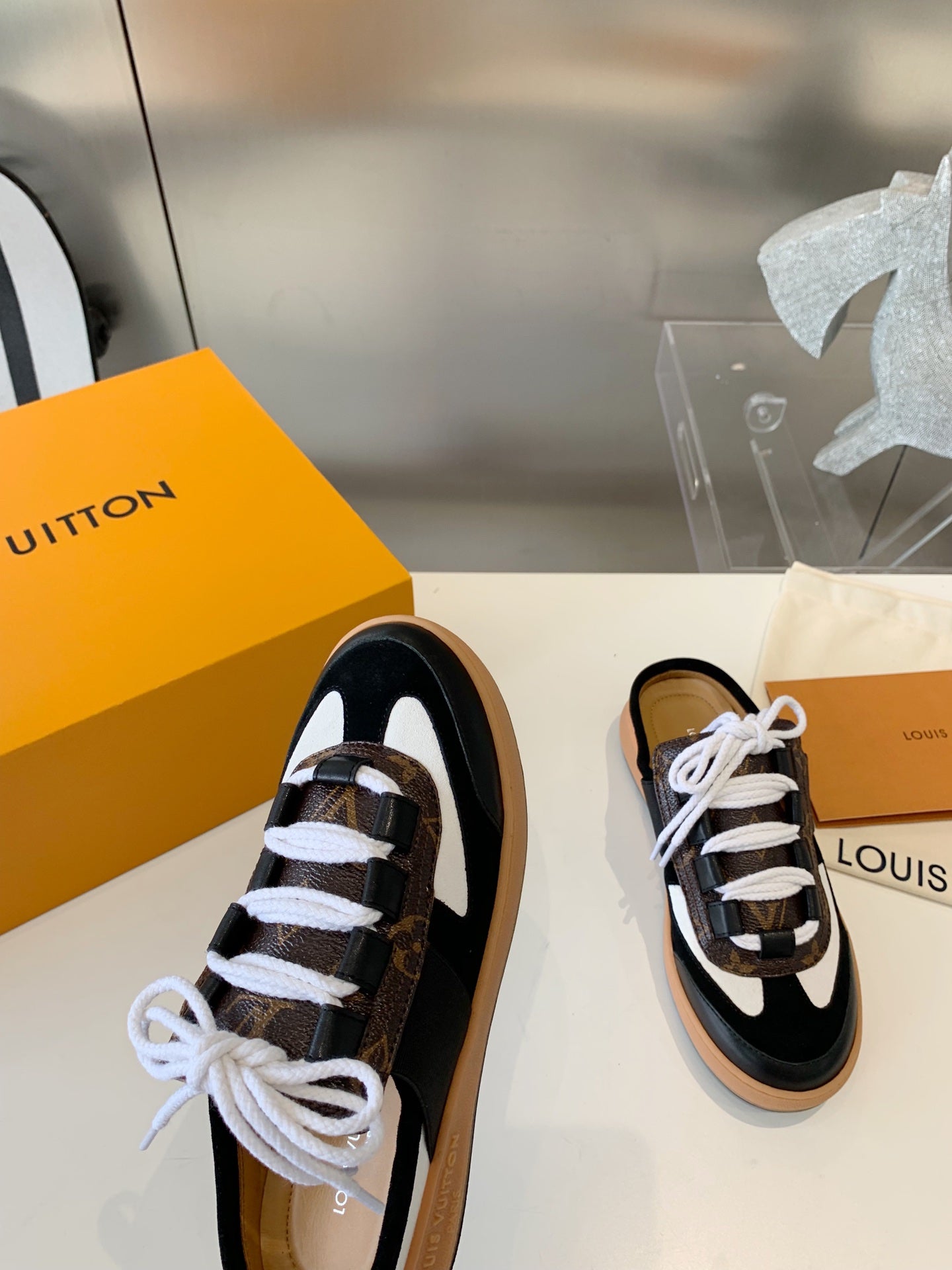 Sneakers