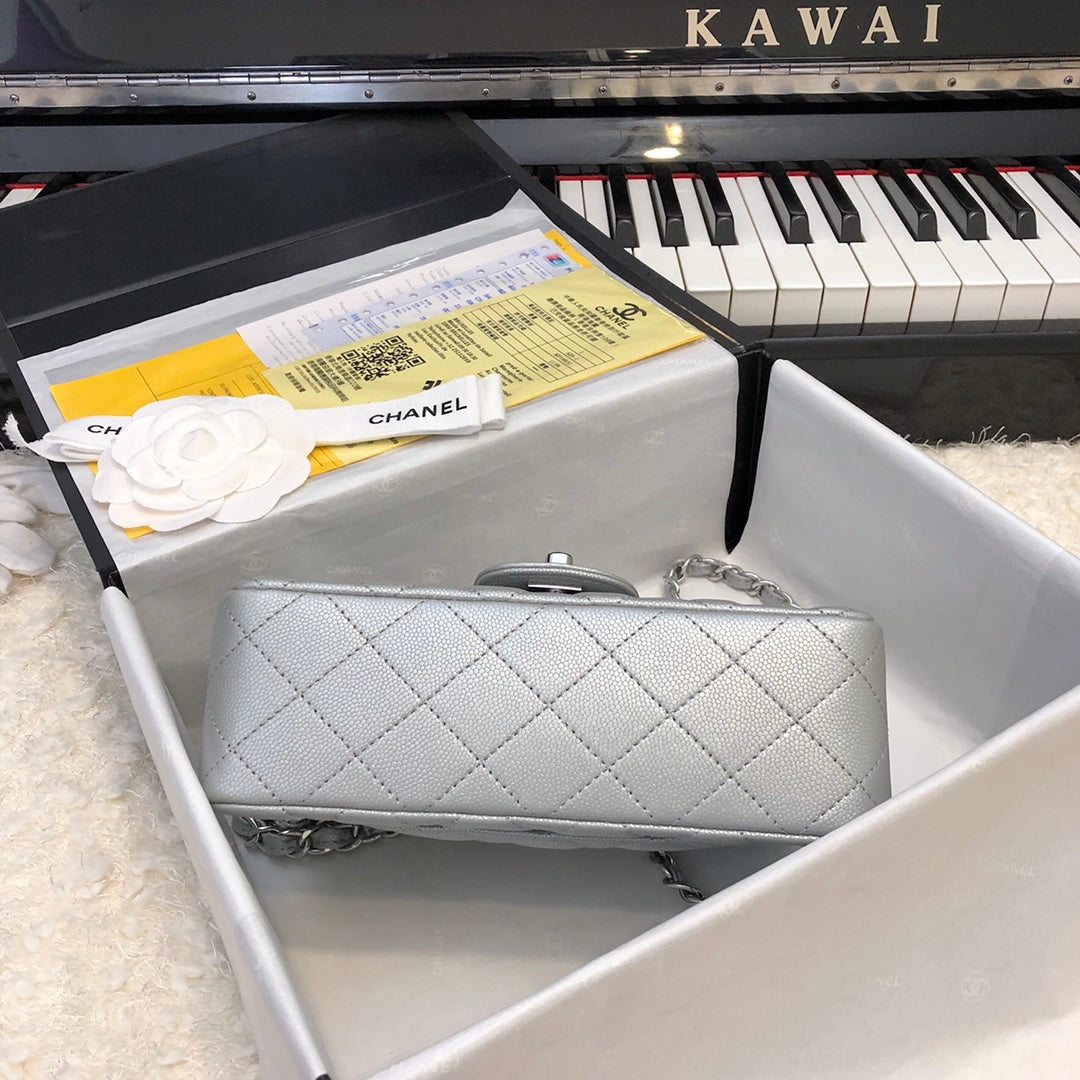 Handbag