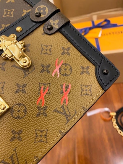 Handbag