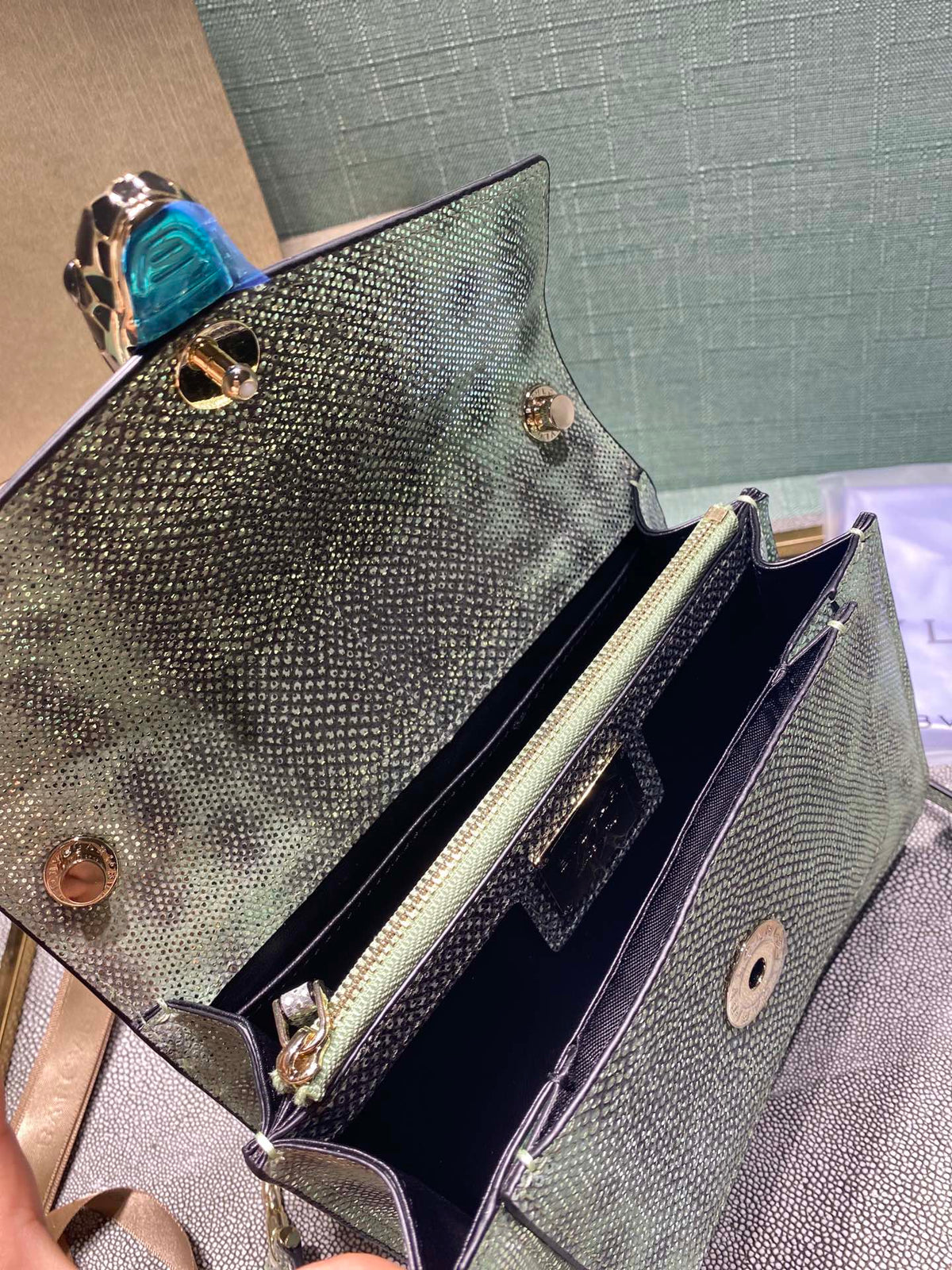 Handbag