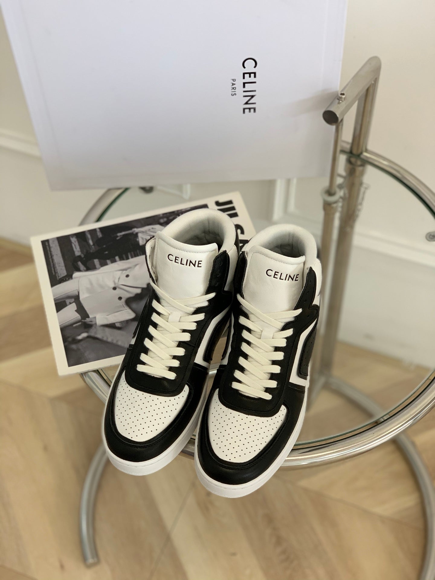 Sneakers
