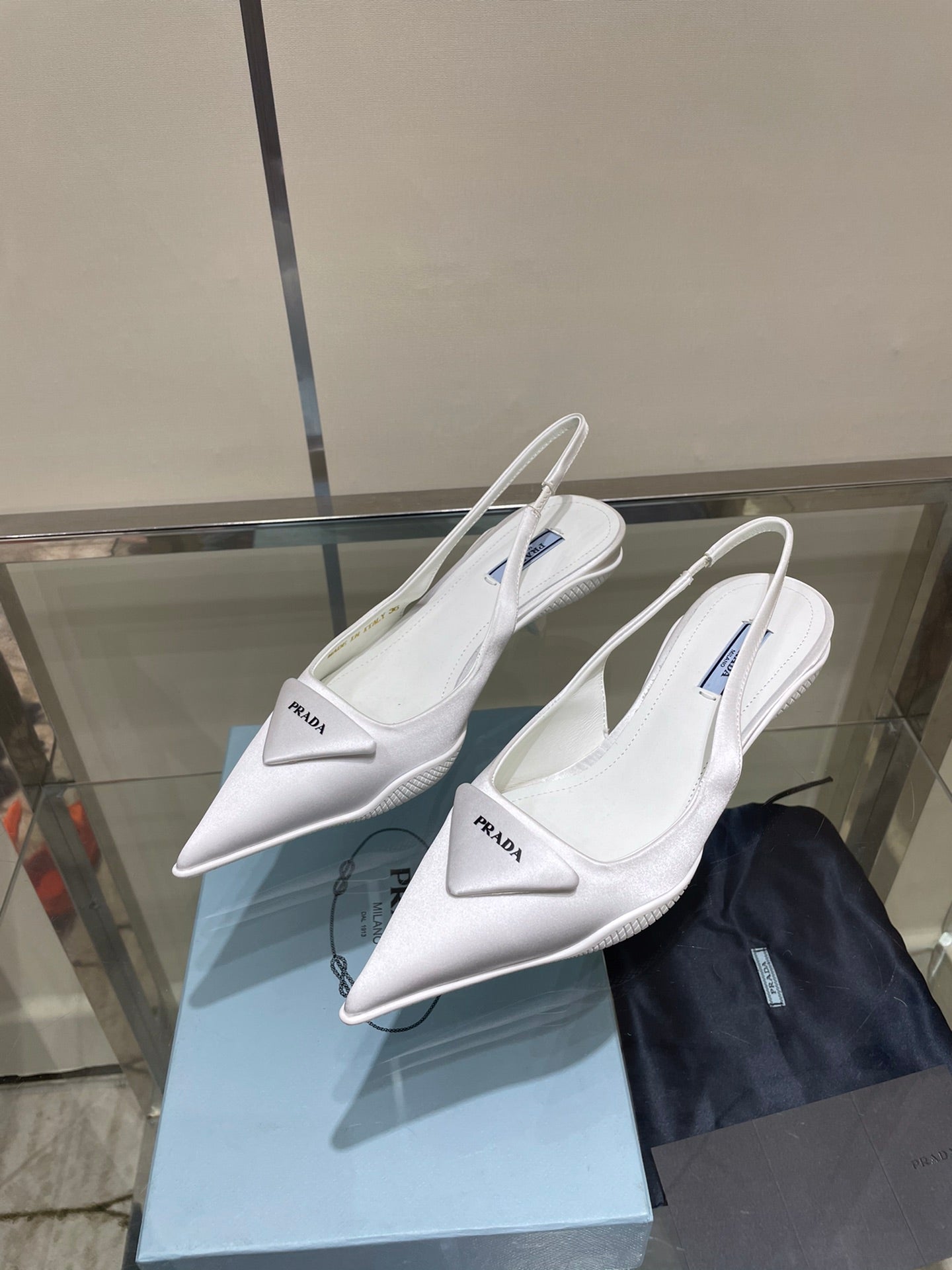 Slingbacks