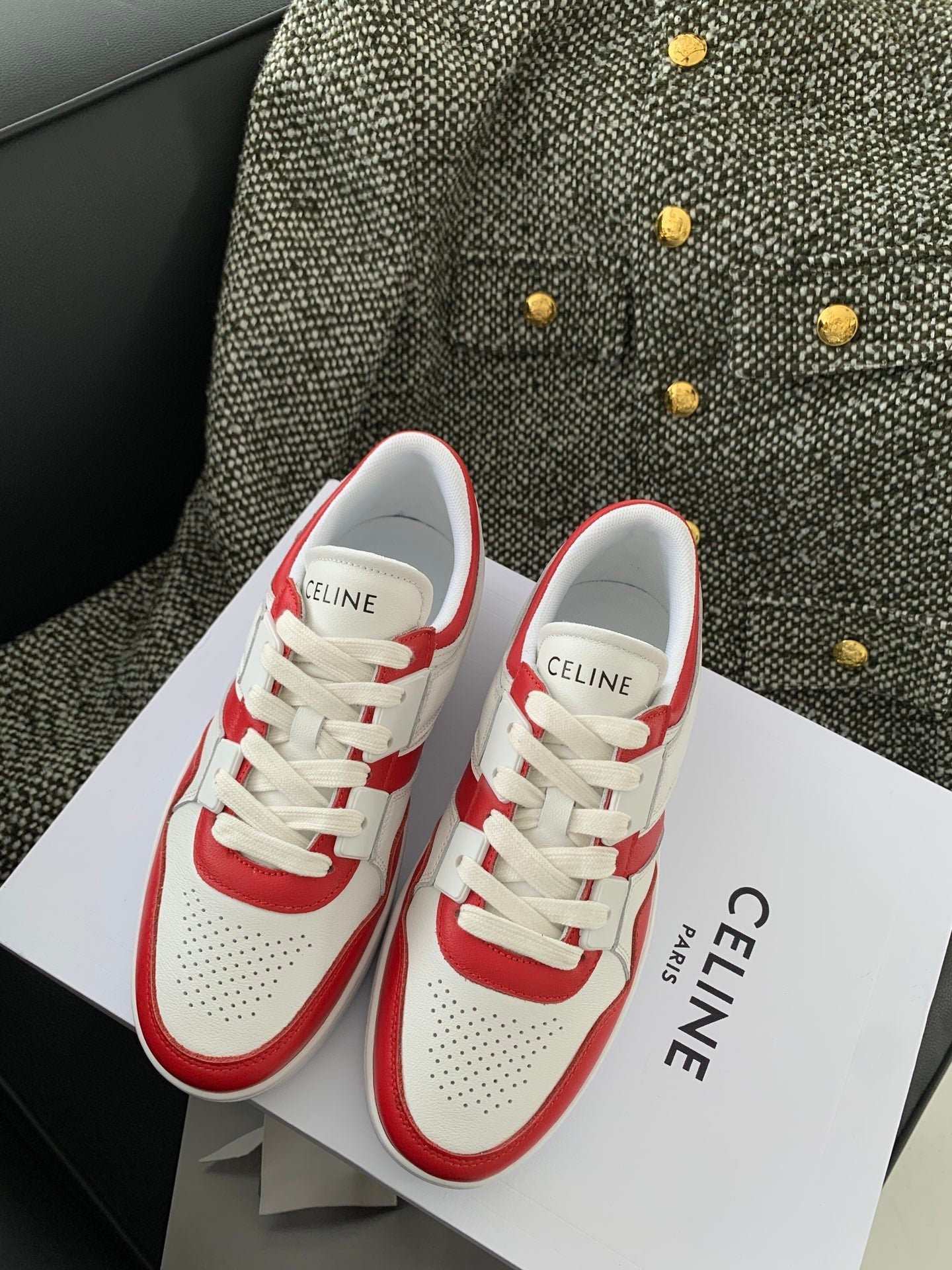 Sneakers