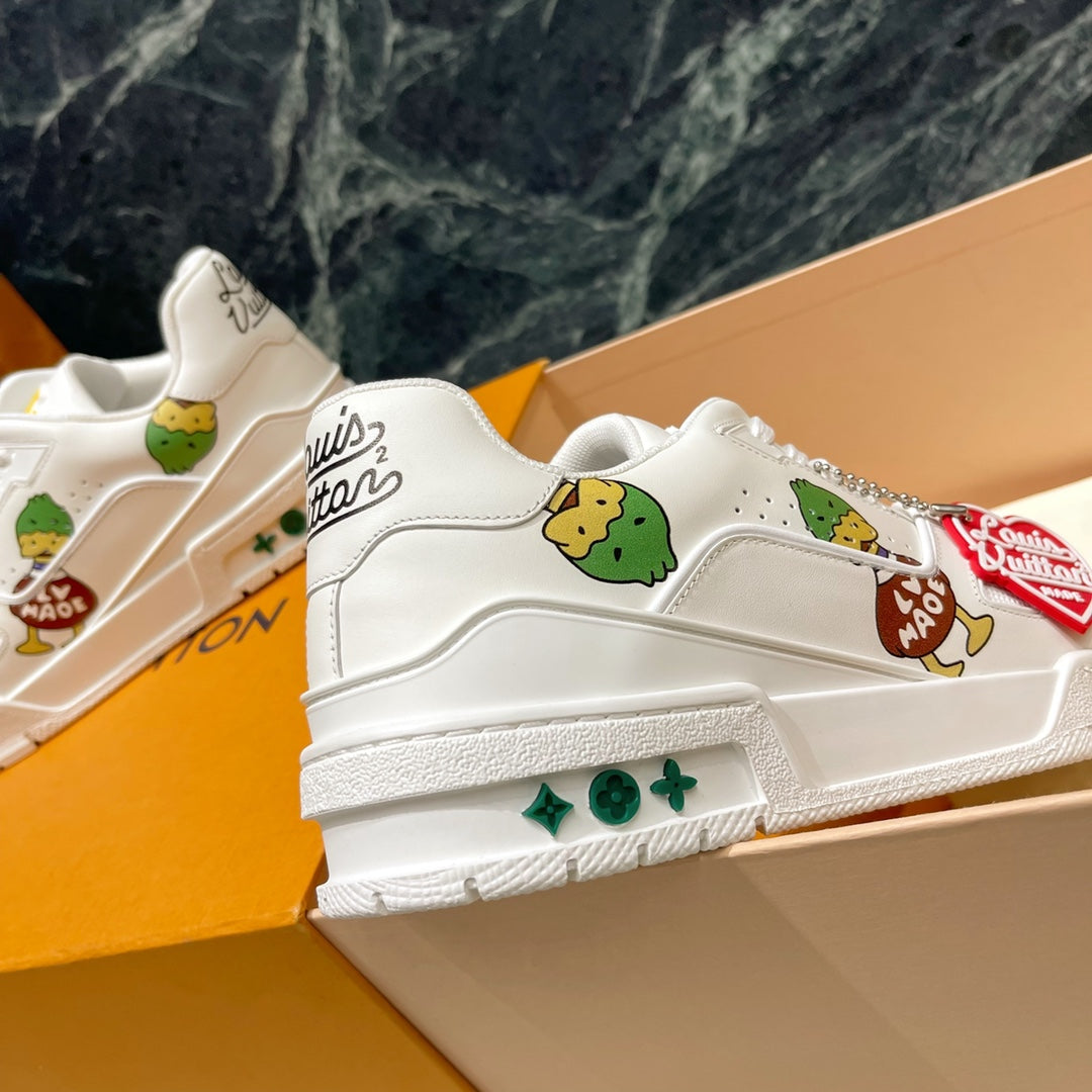 Sneakers