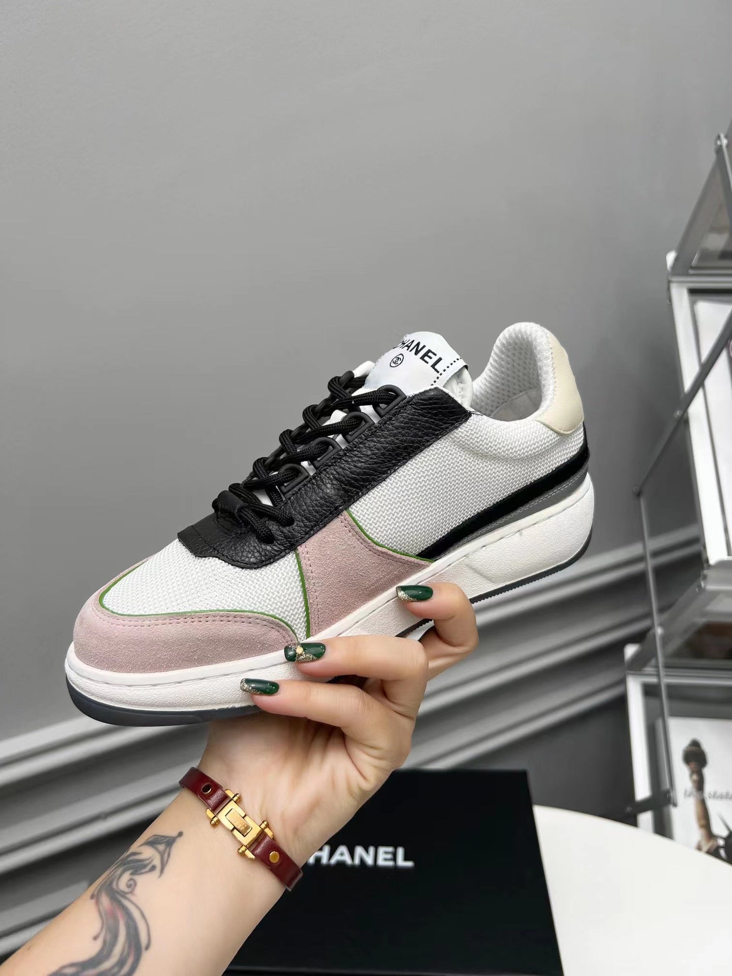 Sneakers