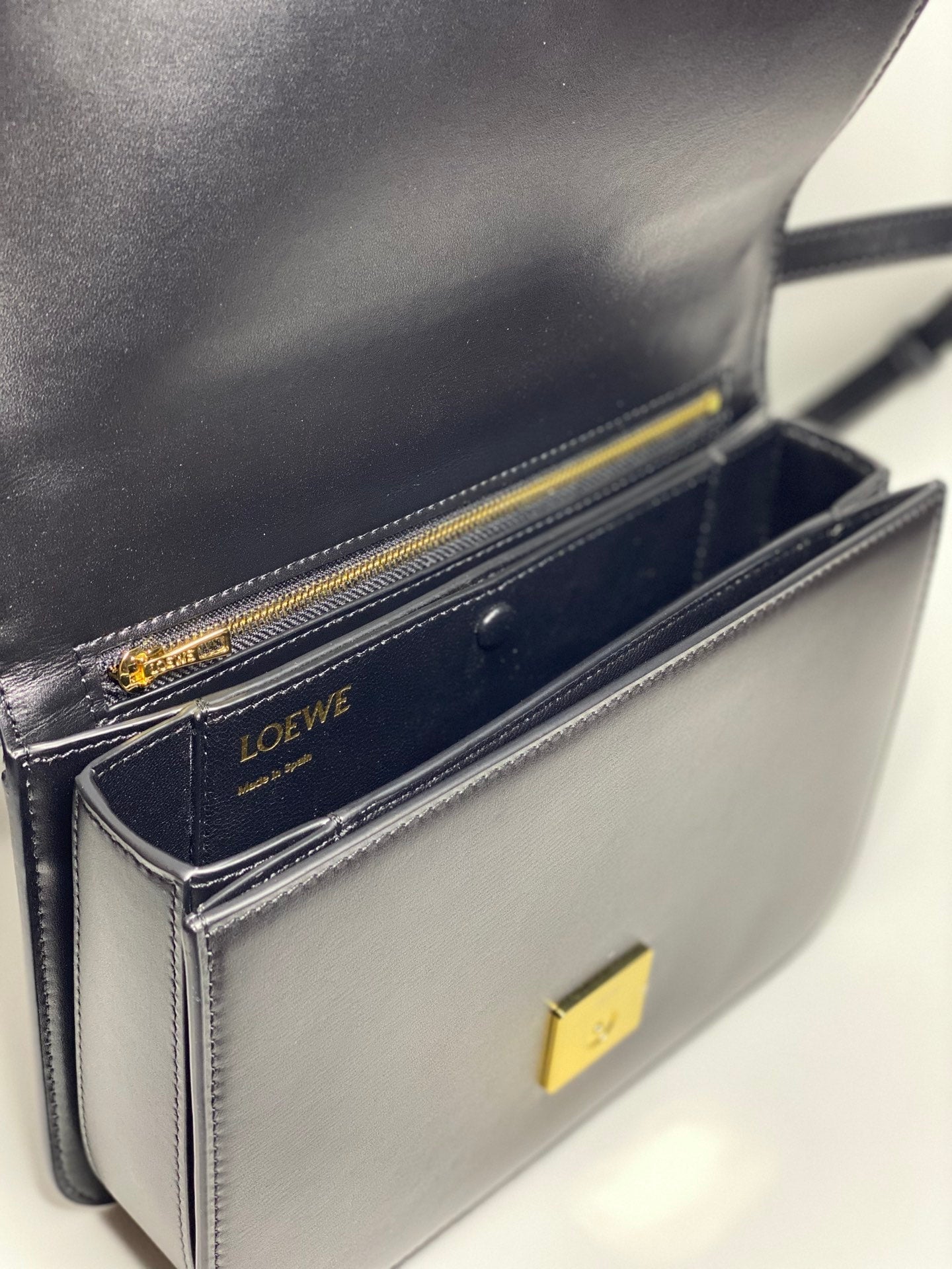 Handbag