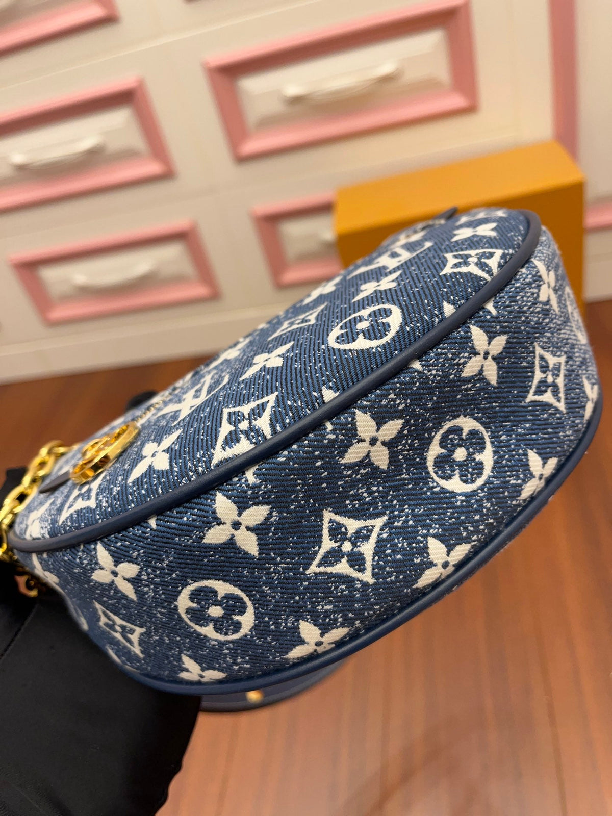 Handbag