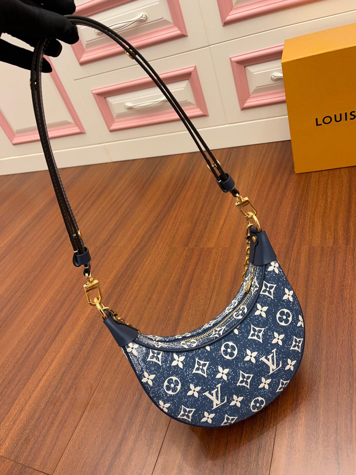 Handbag