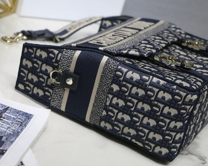 Handbag