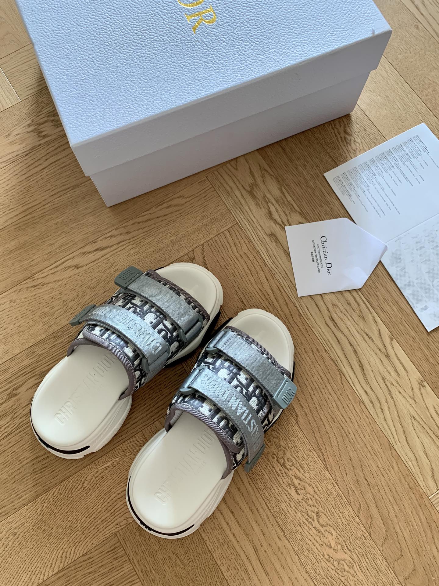 Slippers
