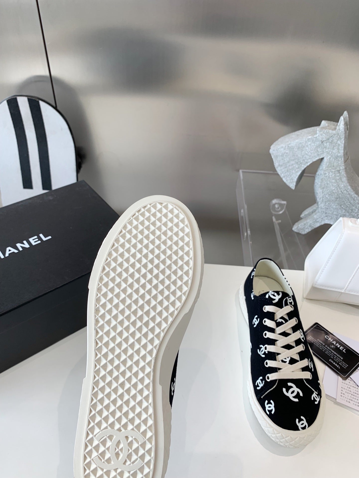 Sneakers