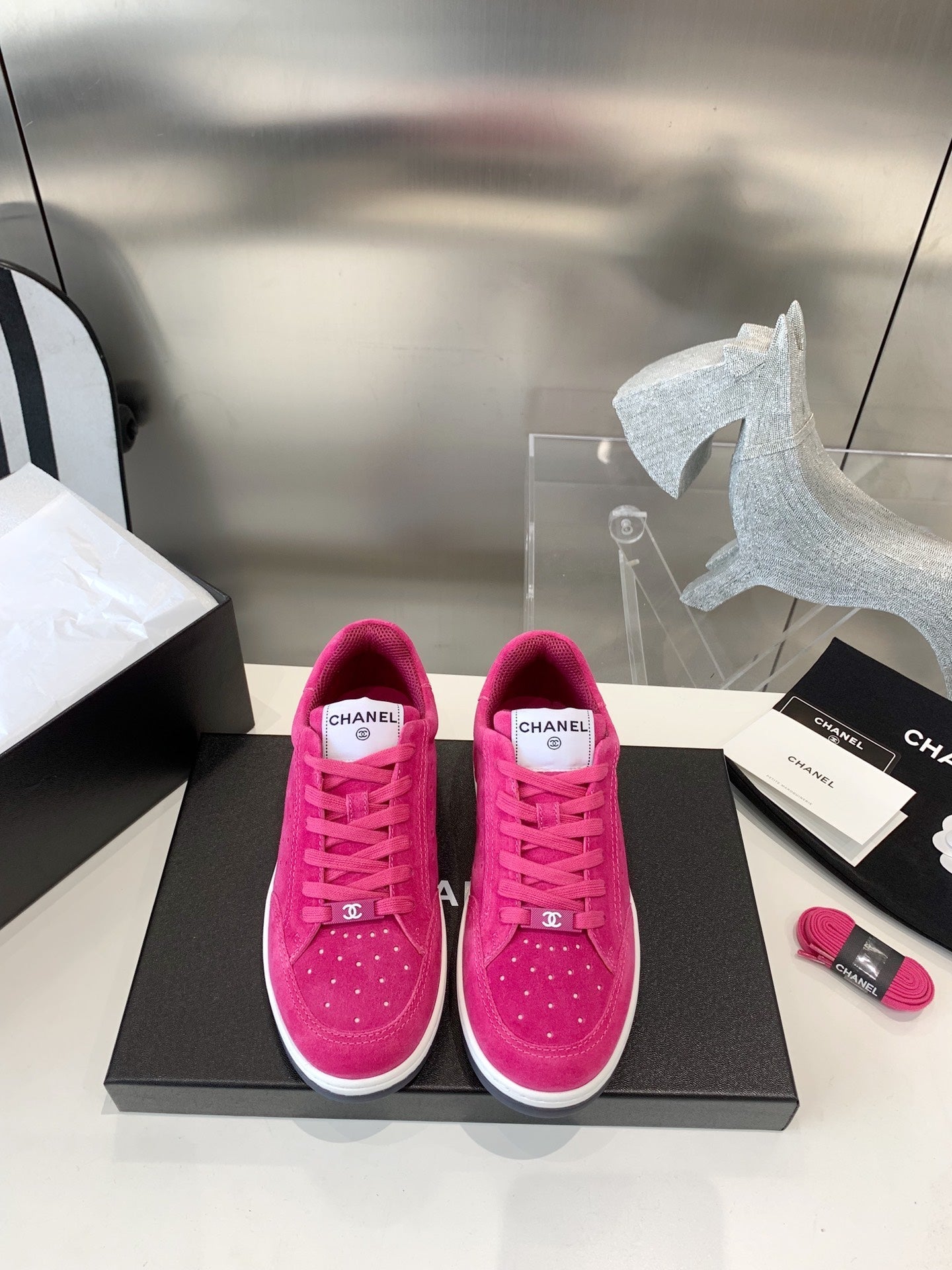 Sneakers