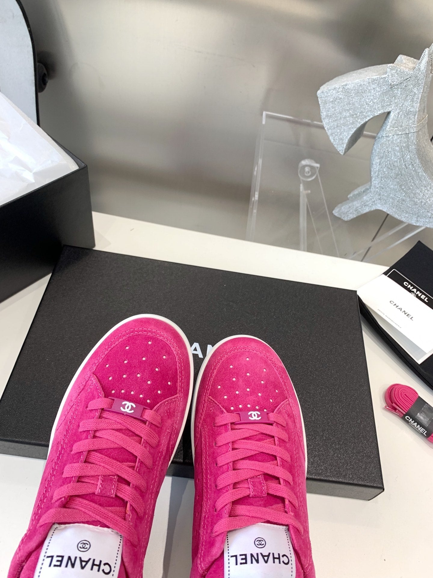 Sneakers