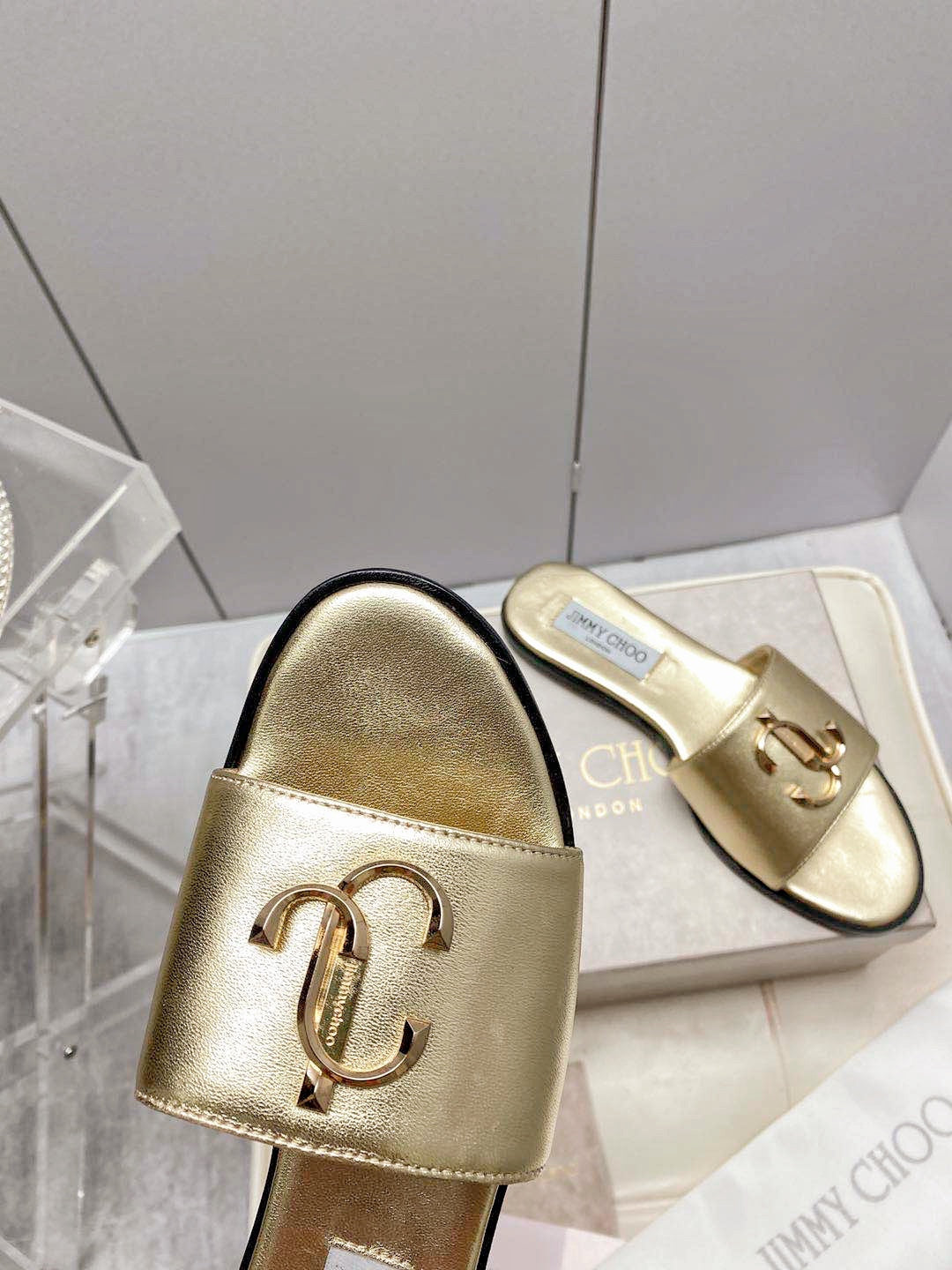 Slippers