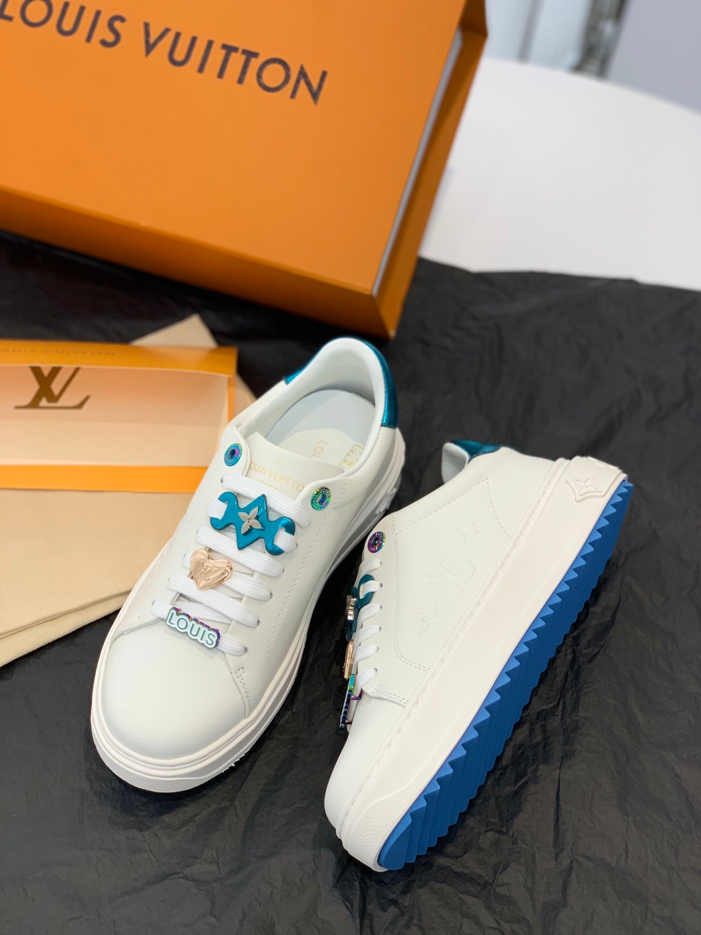 Sneakers