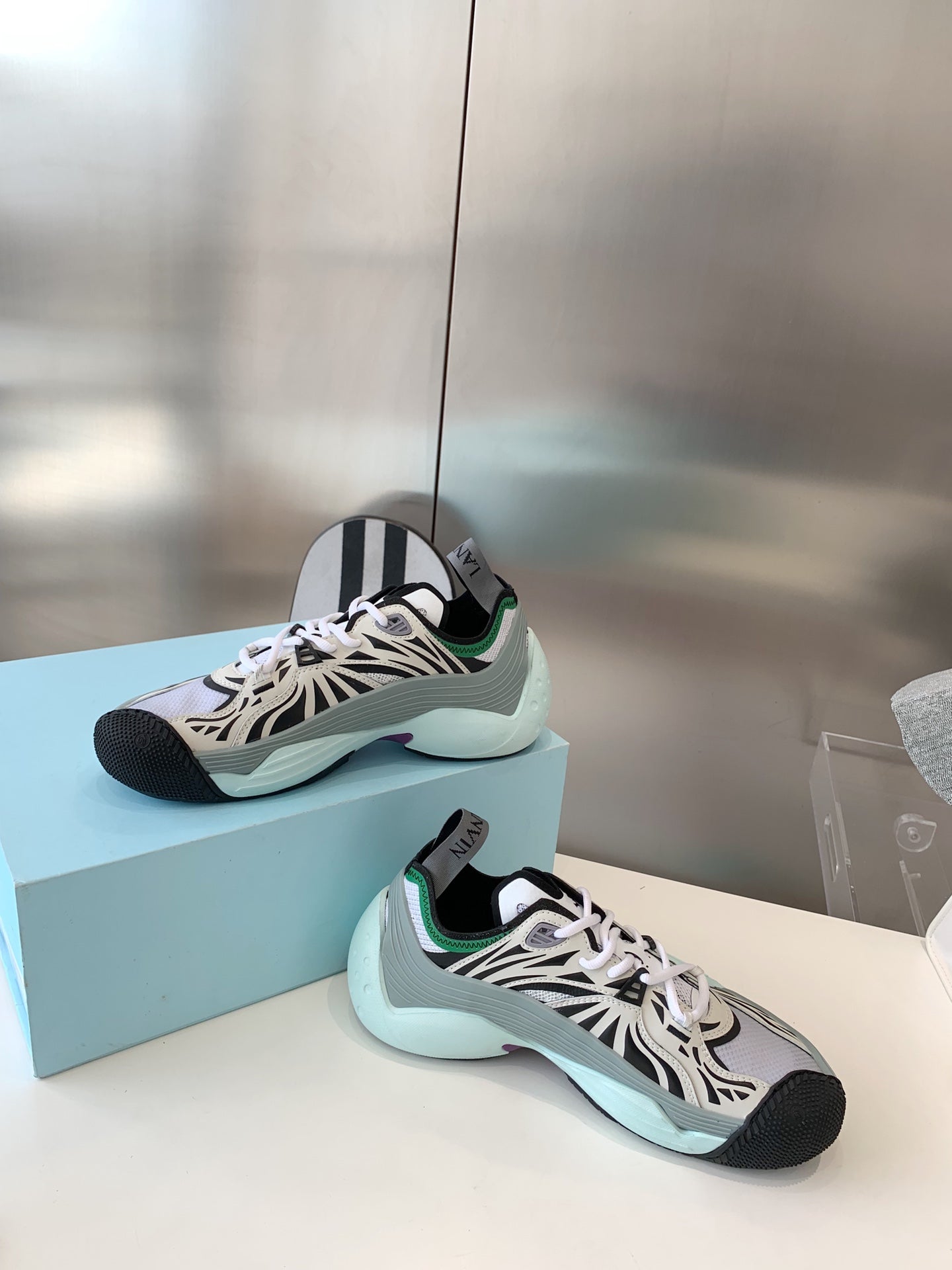 Sneakers