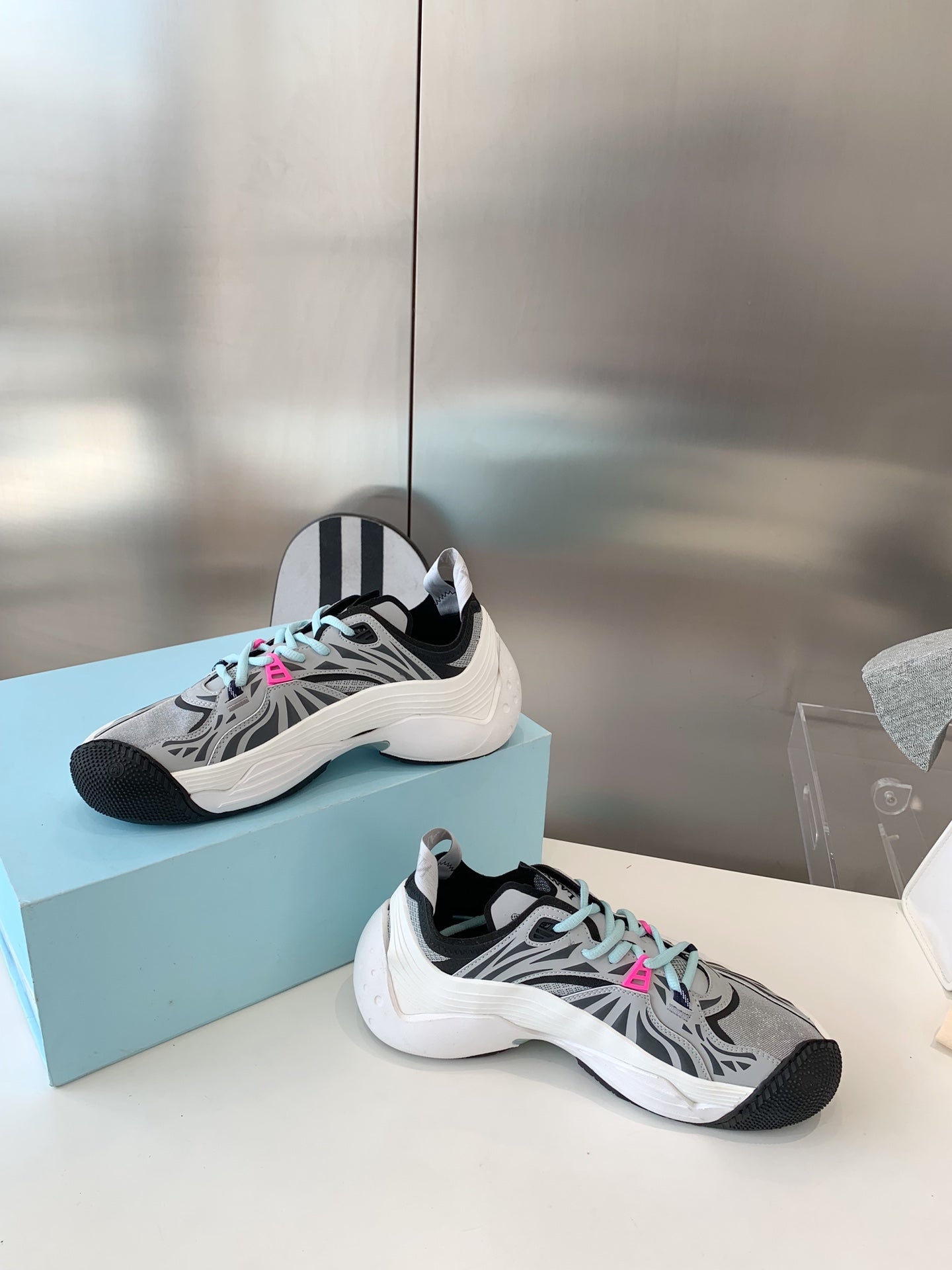 Sneakers