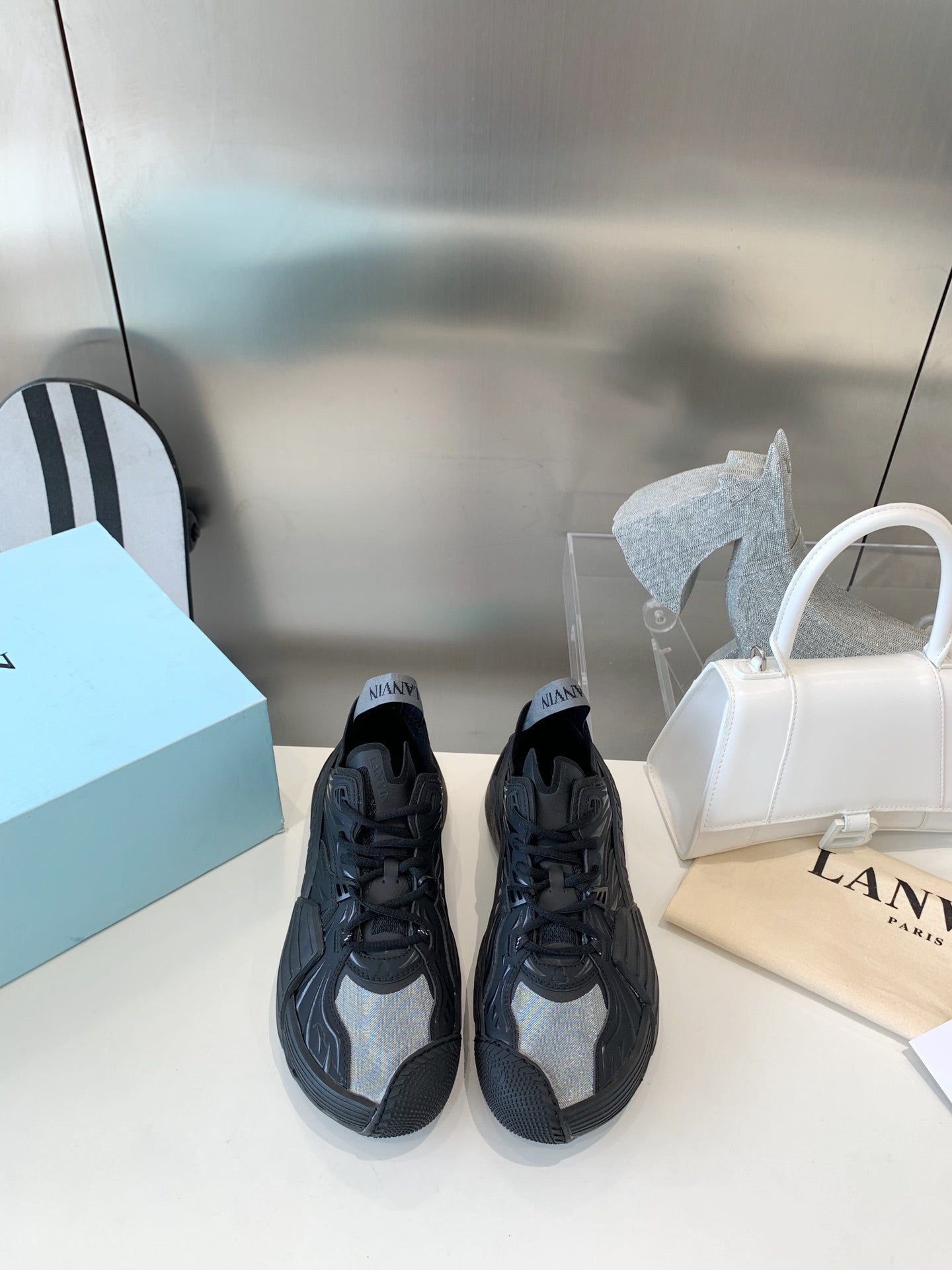Sneakers