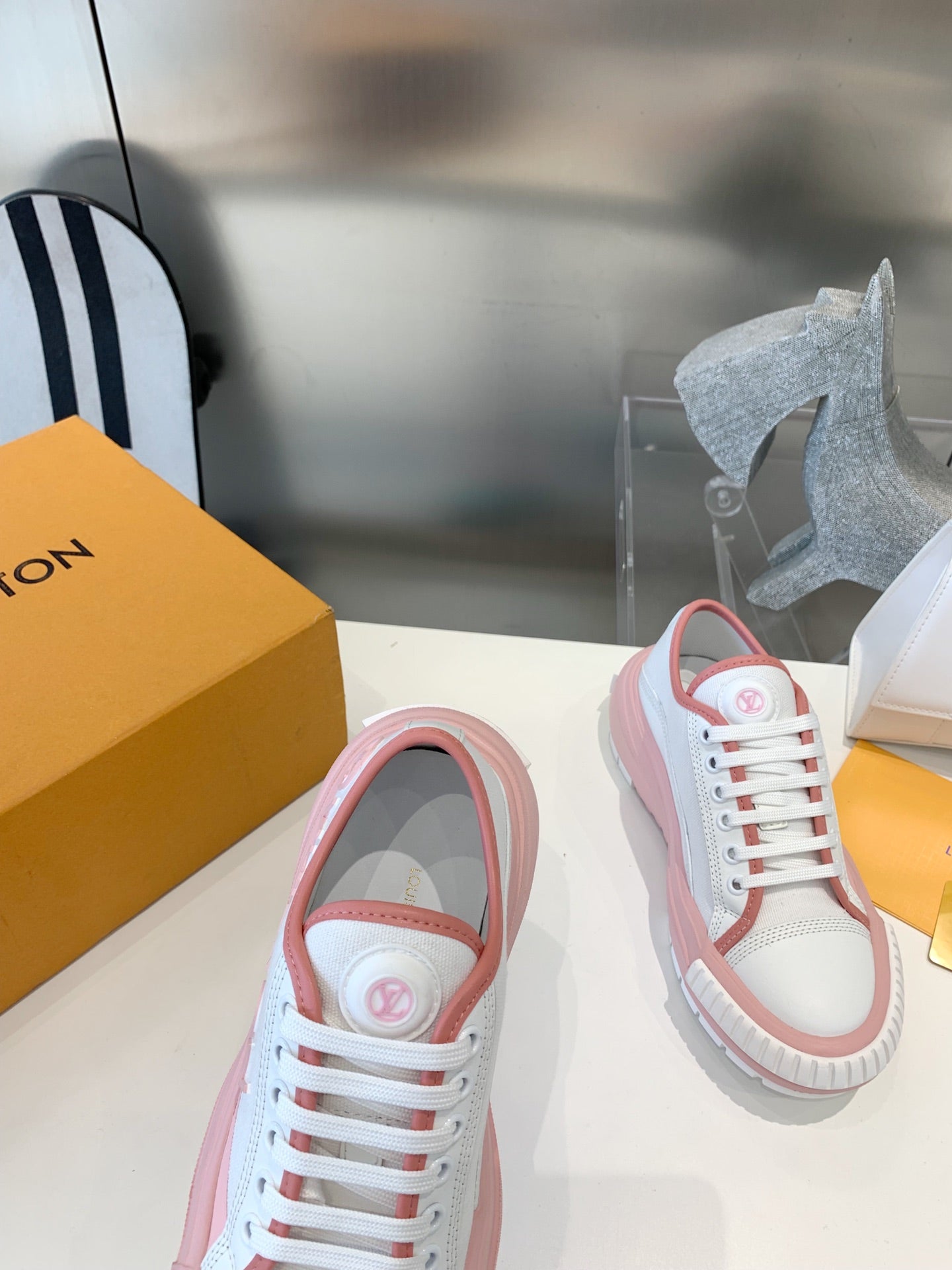 Sneakers