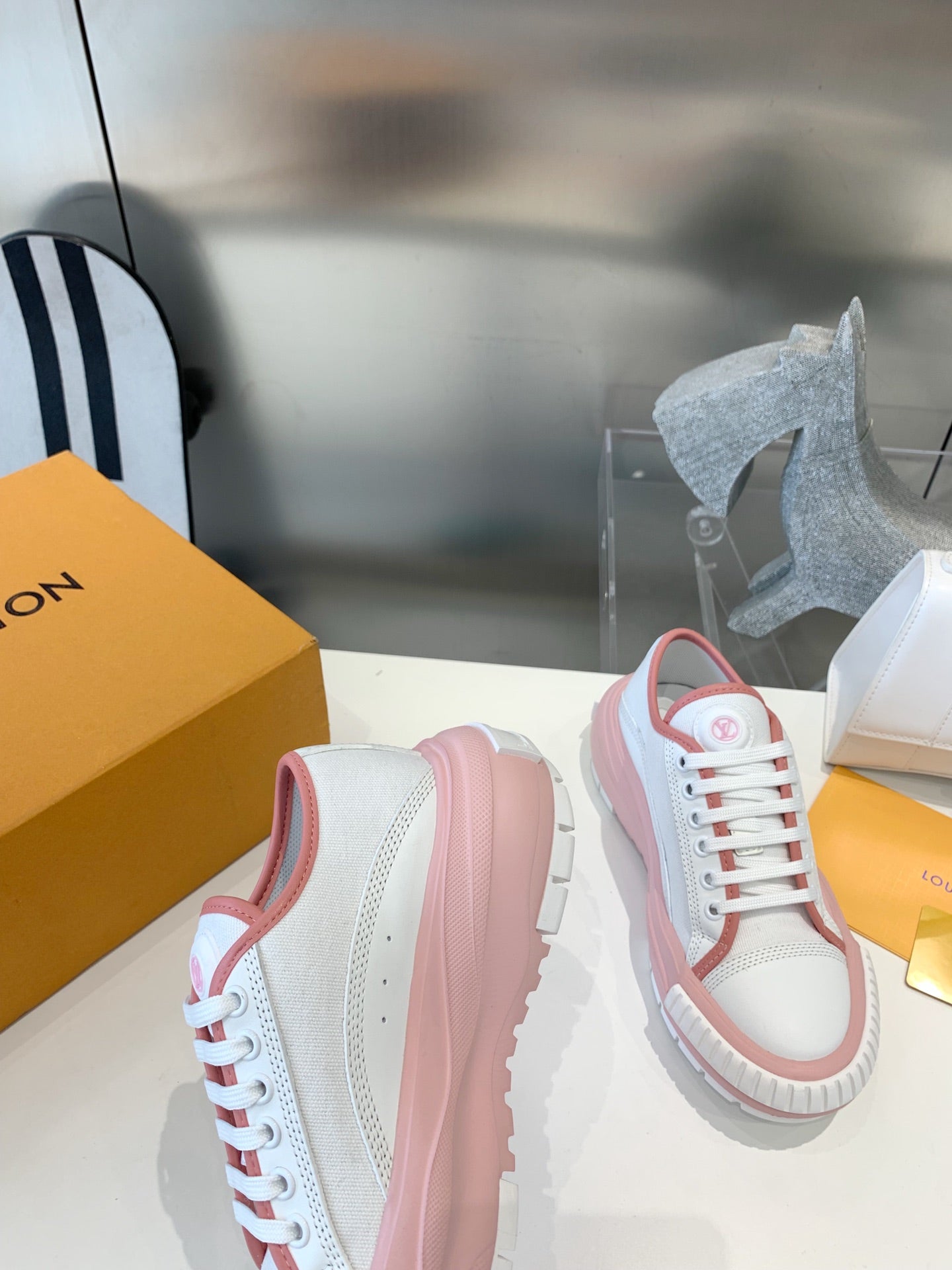 Sneakers