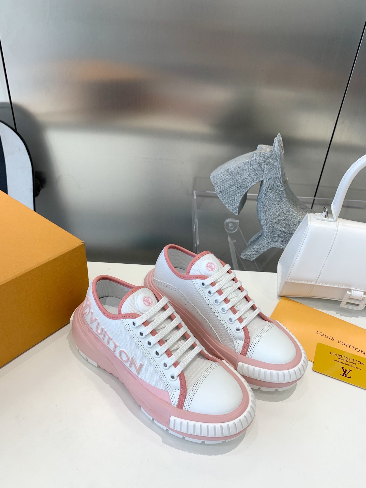 Sneakers