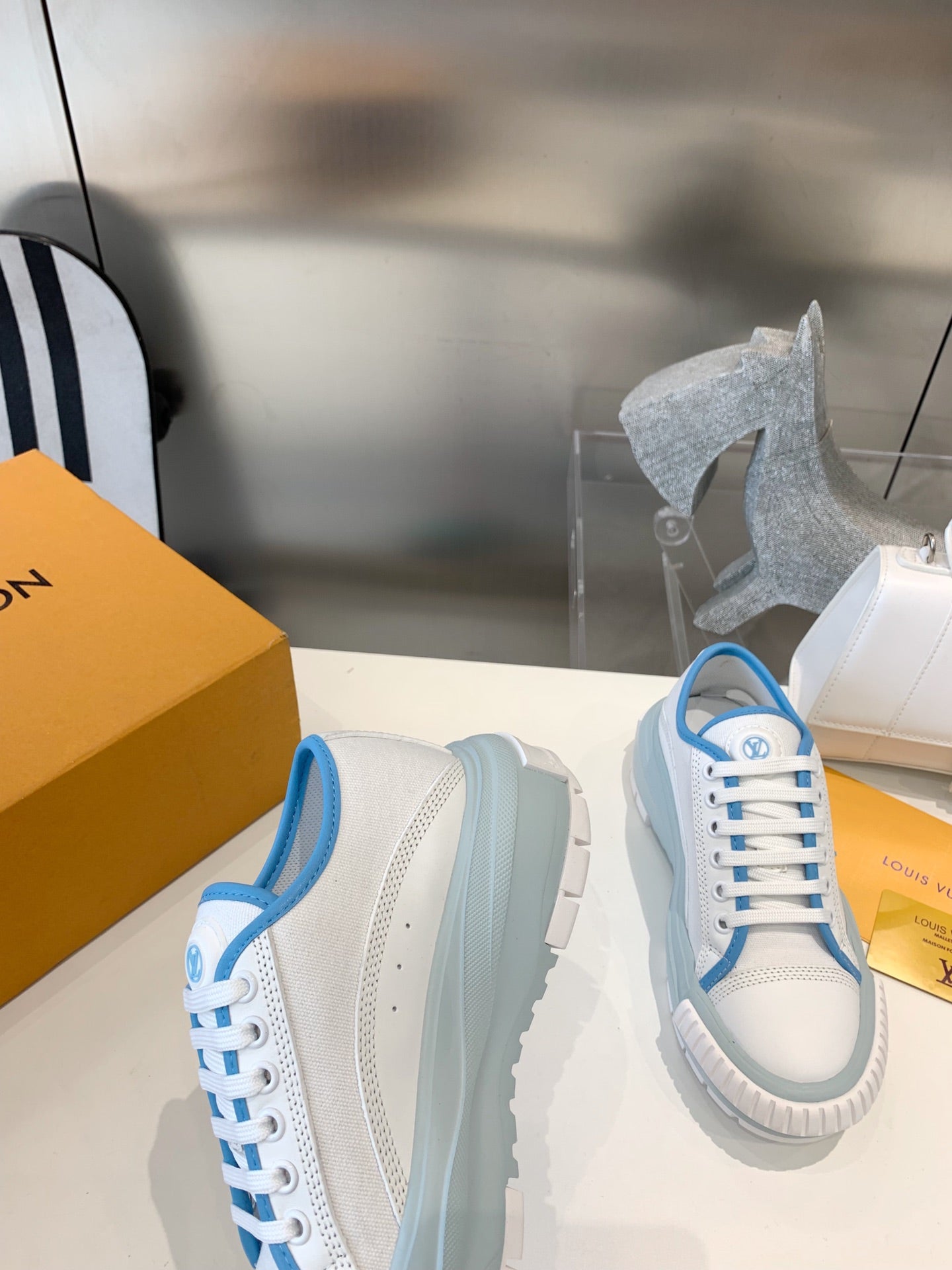 Sneakers